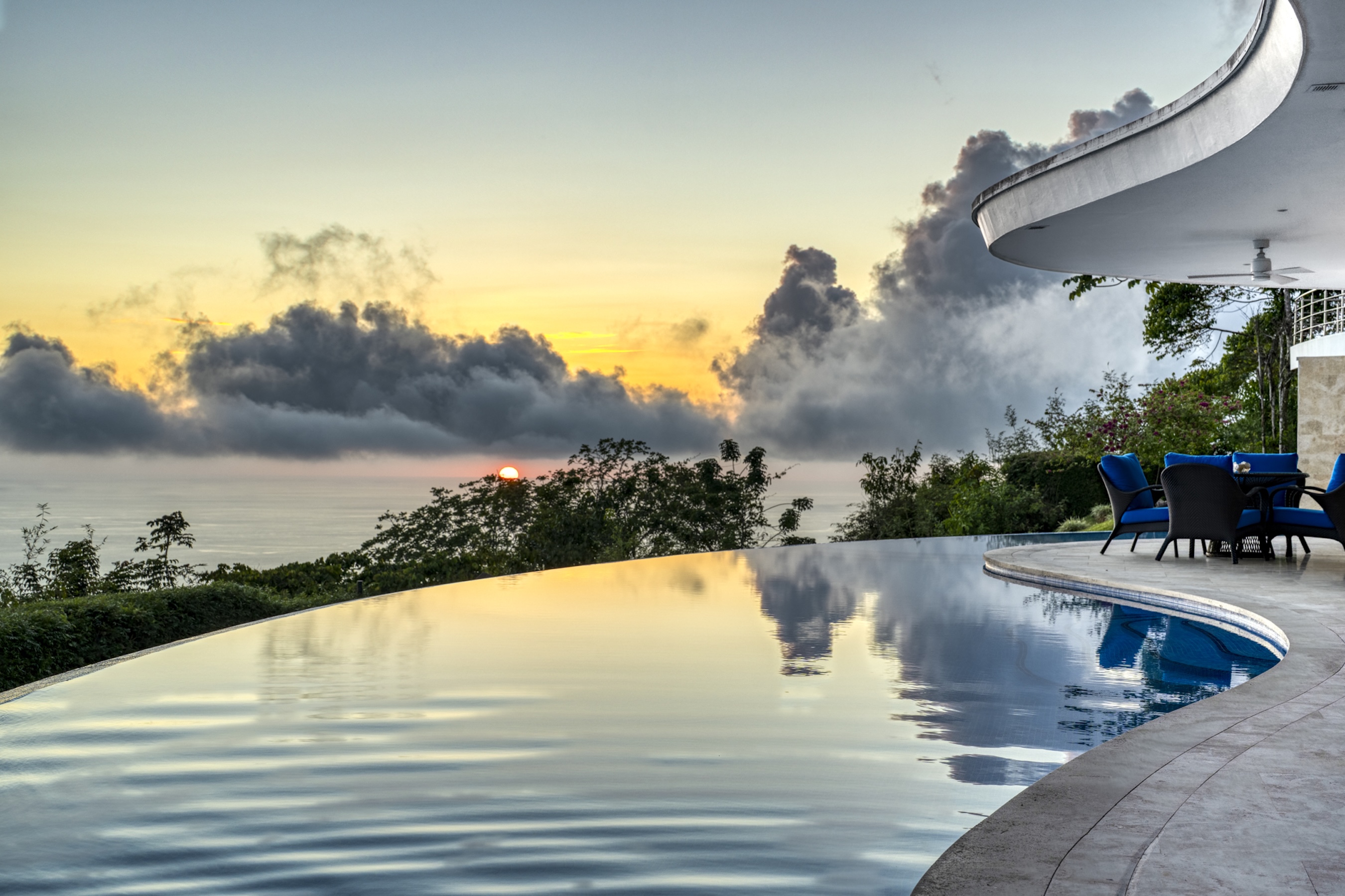CASA LUZ LUXURY RESIDENCE WITH PANORAMIC OCEAN AND SUNSET VIEWS, IN COSTA VERDE – 3.21 ACRES