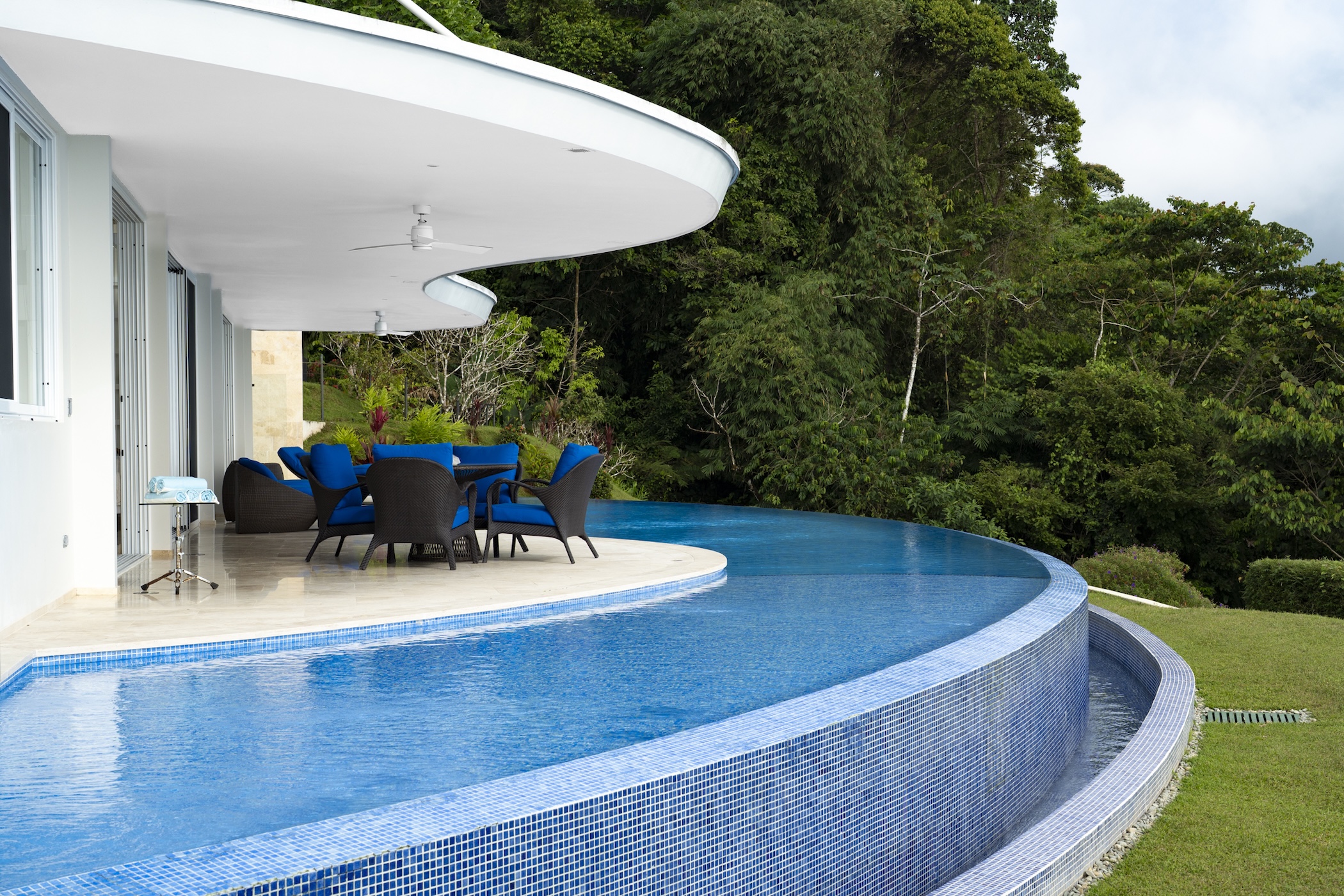 CASA LUZ LUXURY RESIDENCE WITH PANORAMIC OCEAN AND SUNSET VIEWS, IN COSTA VERDE – 3.21 ACRES