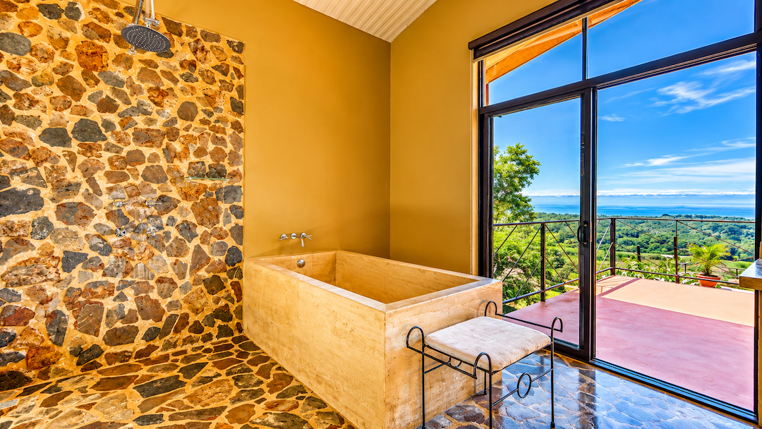 LUXURY RESIDENCE 3 BEDROOM HOME ON 6 ACRES WITH PACIFIC OCEAN VIEWS, IN MATAPALO