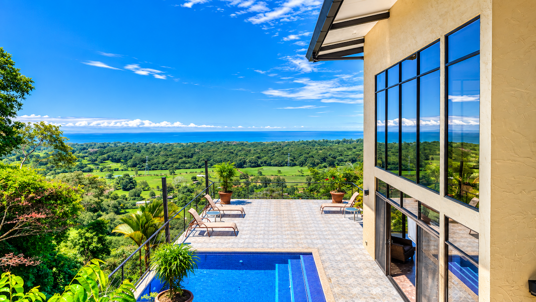 LUXURY RESIDENCE 3 BEDROOM HOME ON 6 ACRES WITH PACIFIC OCEAN VIEWS, IN MATAPALO