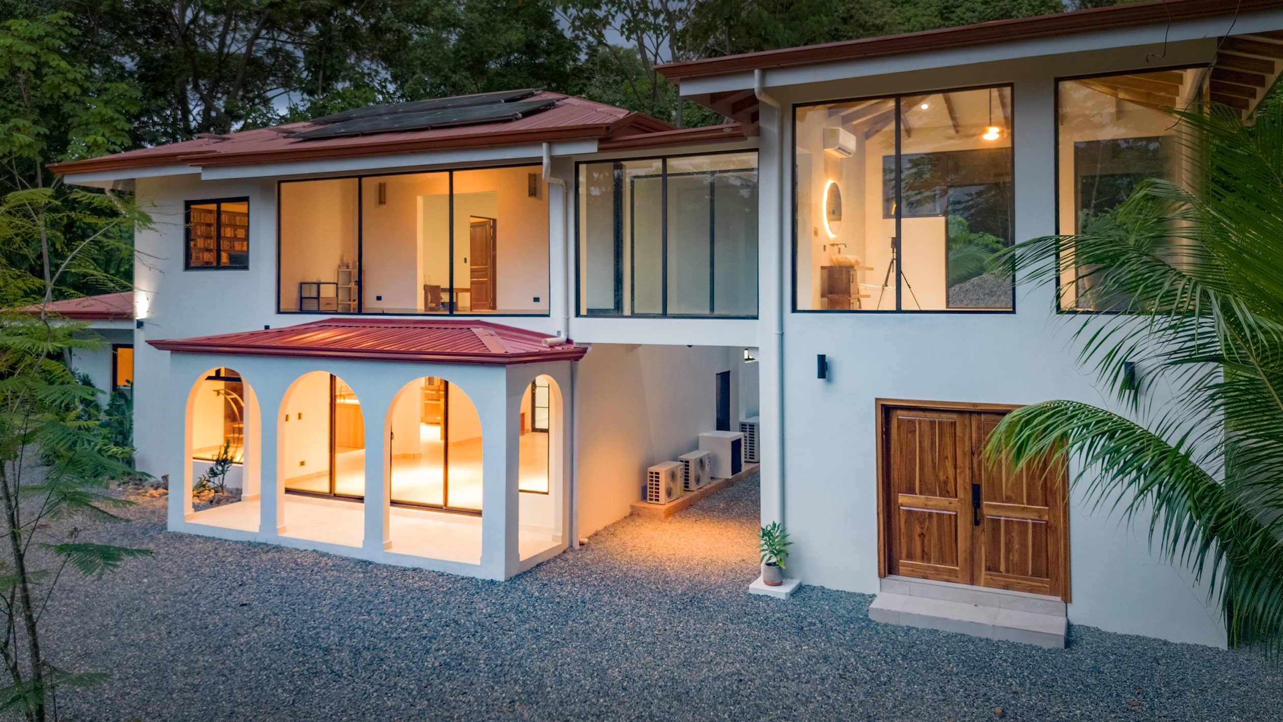 RENOVATED HOUSE WITH POOL AND SOLAR POWER IN CINCO VENTANAS, OJOCHAL – 4.17 ACRES
