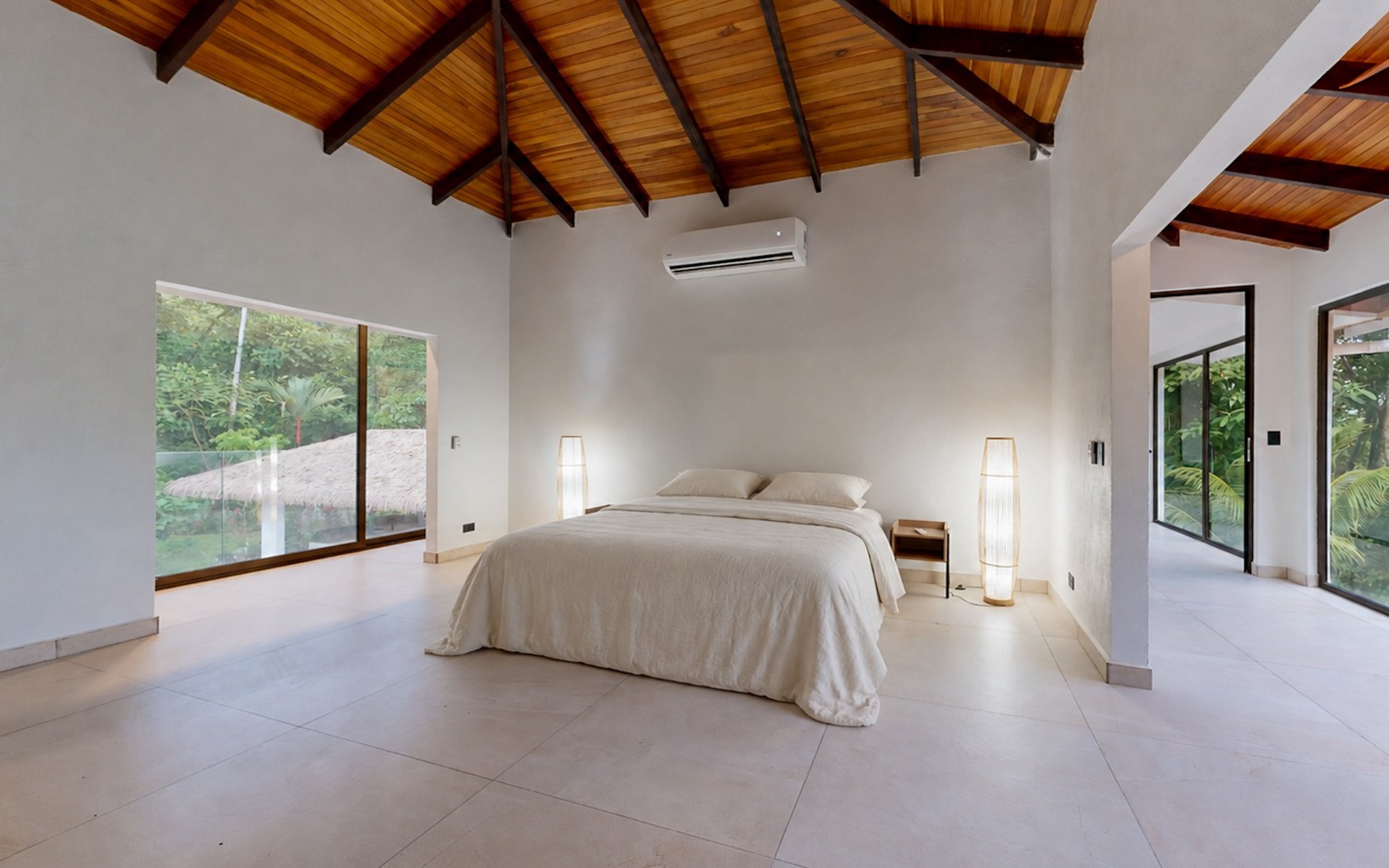 RENOVATED HOUSE WITH POOL AND SOLAR POWER IN CINCO VENTANAS, OJOCHAL – 4.17 ACRES