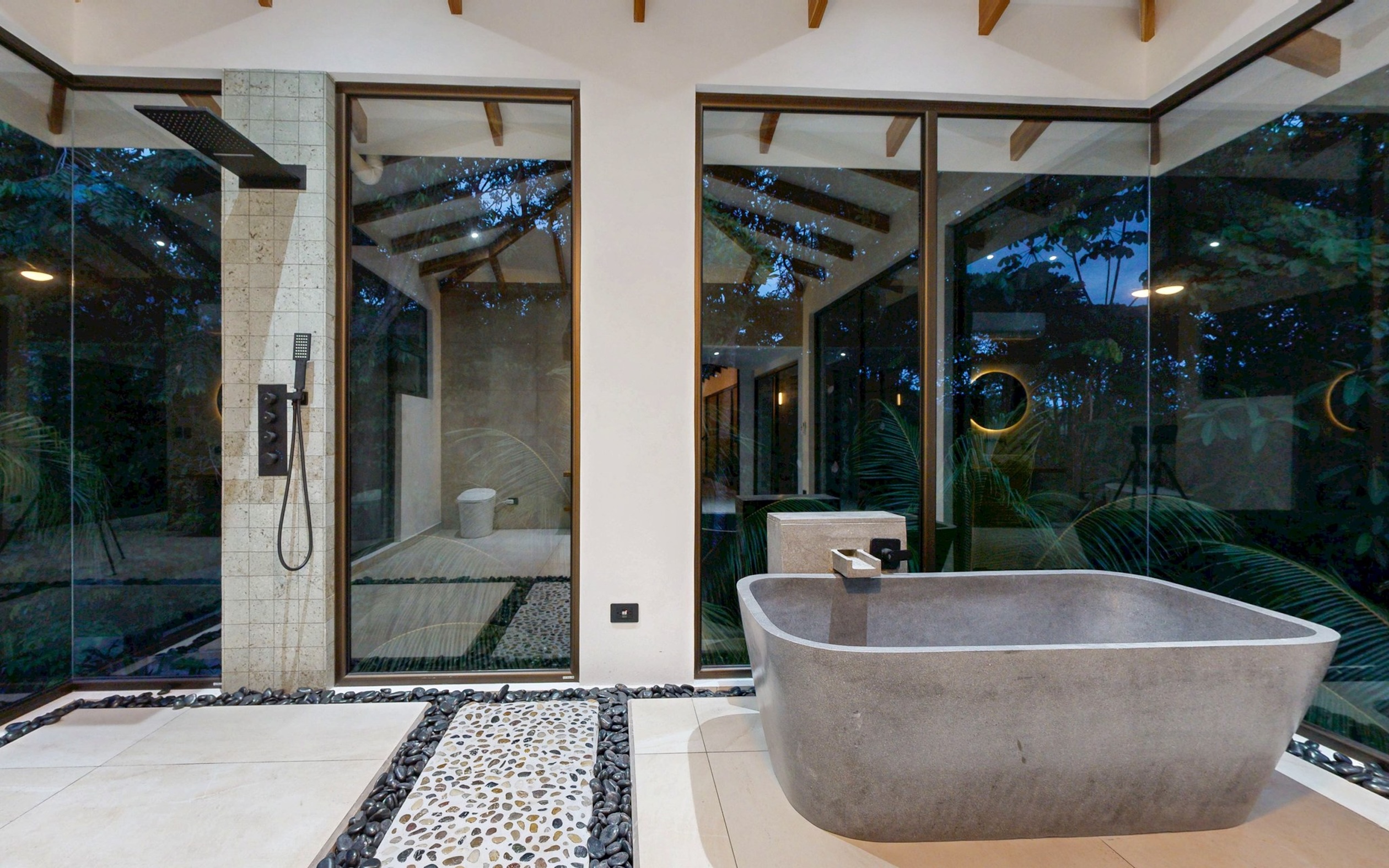 RENOVATED HOUSE WITH POOL AND SOLAR POWER IN CINCO VENTANAS, OJOCHAL – 4.17 ACRES