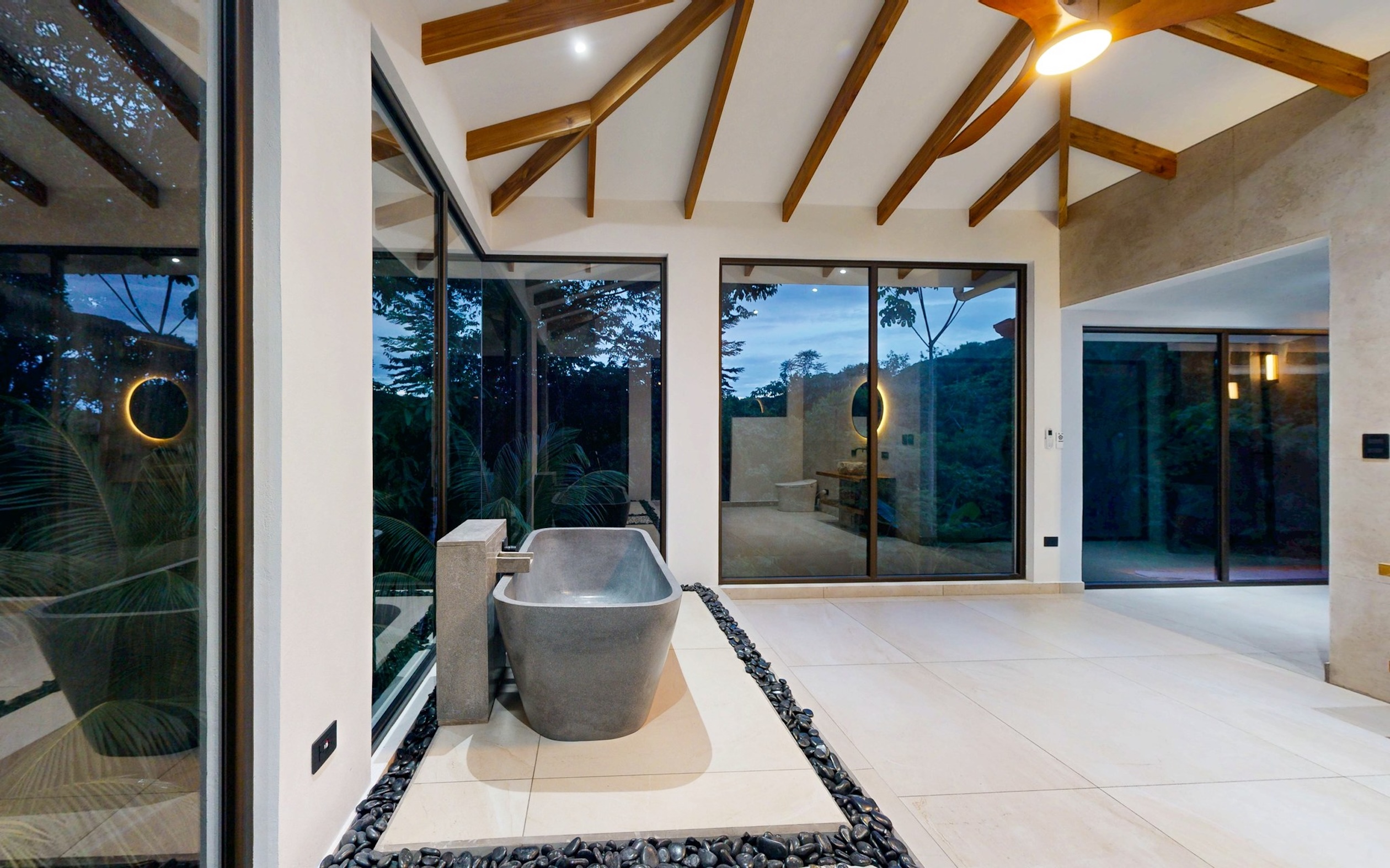 RENOVATED HOUSE WITH POOL AND SOLAR POWER IN CINCO VENTANAS, OJOCHAL – 4.17 ACRES