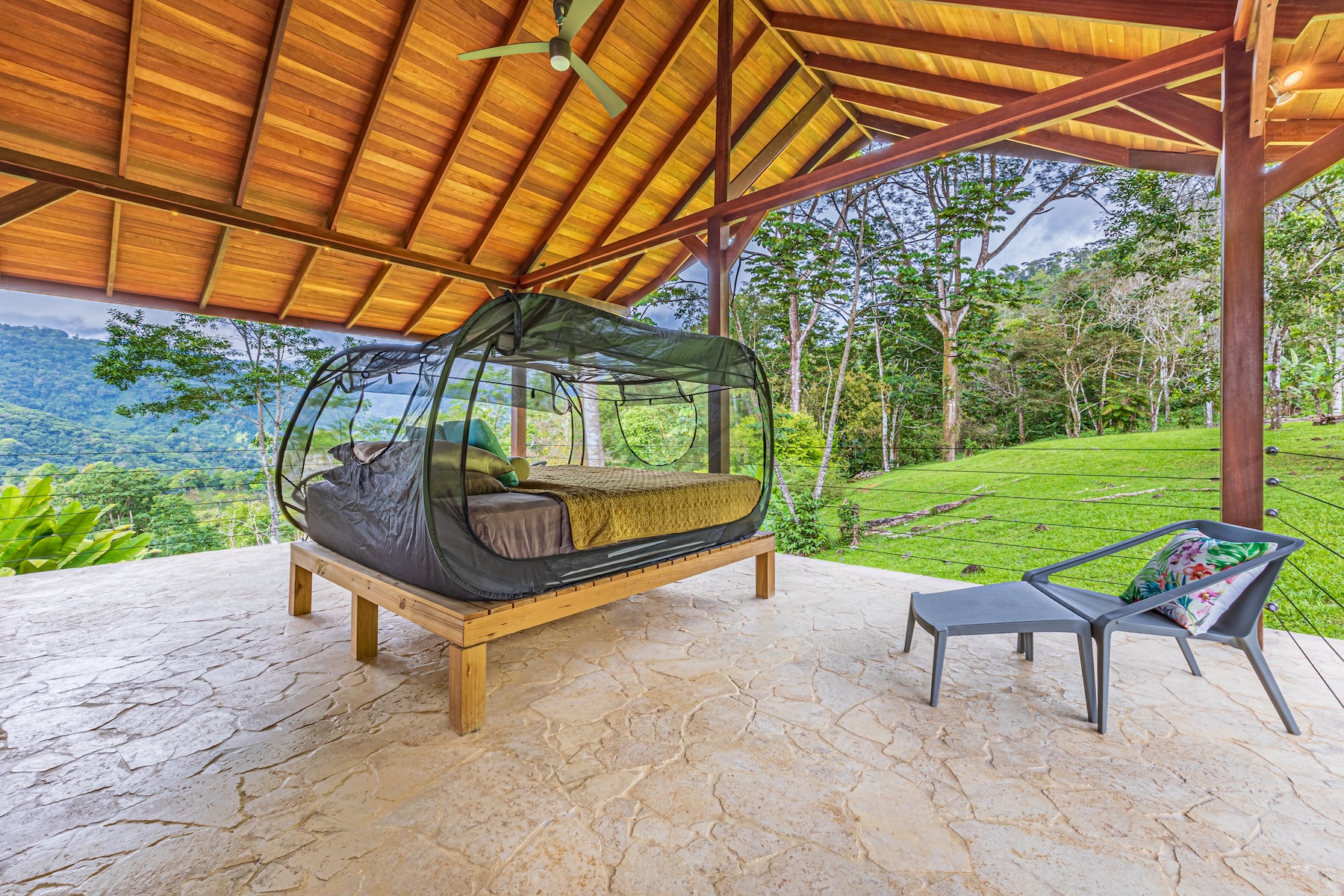 MOUNTAIN RETREAT WITH PANORAMIC OCEAN AND SUNSET VIEWS, NEAR UVITA – 12 ACRES