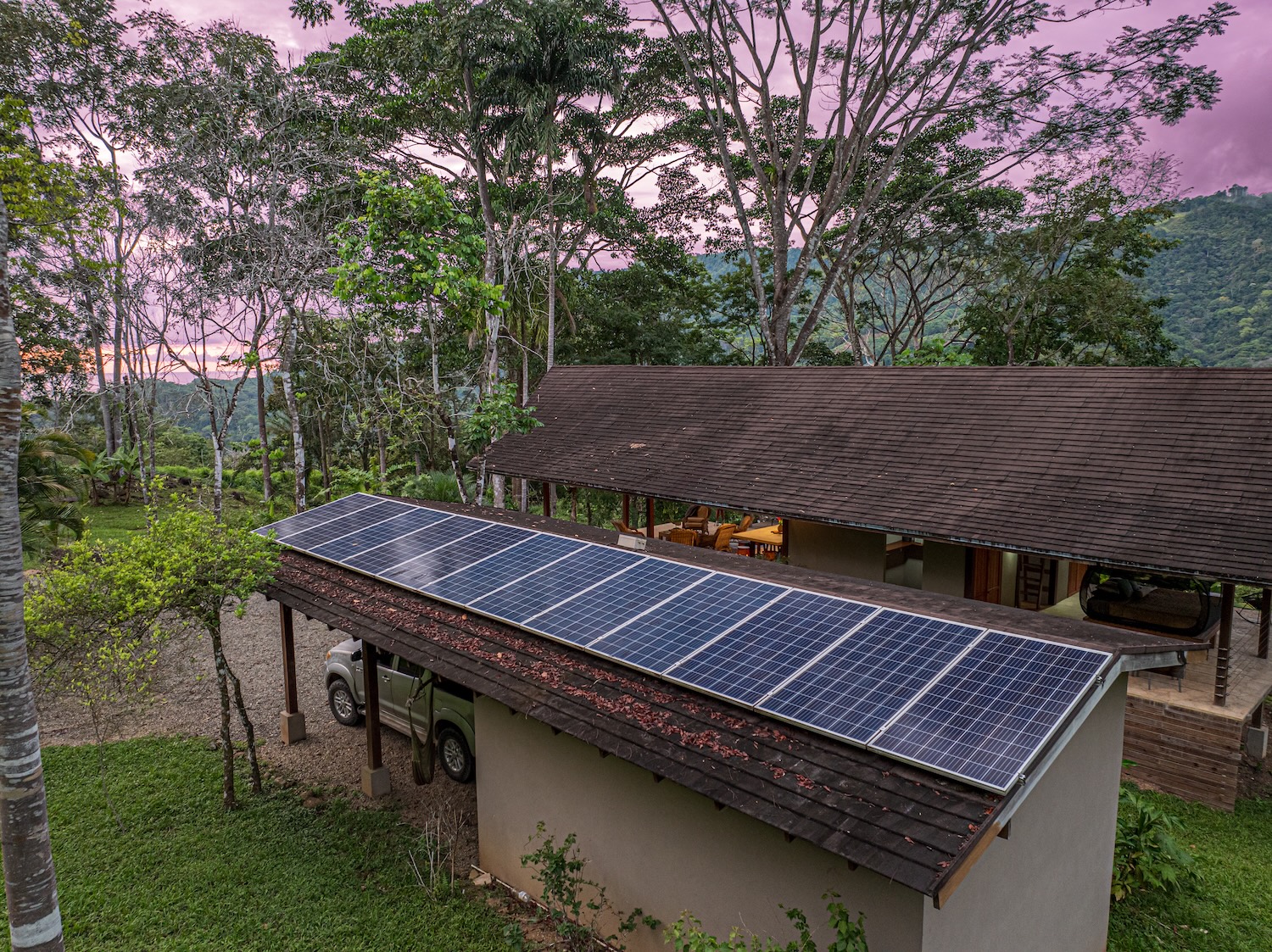 MOUNTAIN RETREAT WITH PANORAMIC OCEAN AND SUNSET VIEWS, NEAR UVITA – 12 ACRES