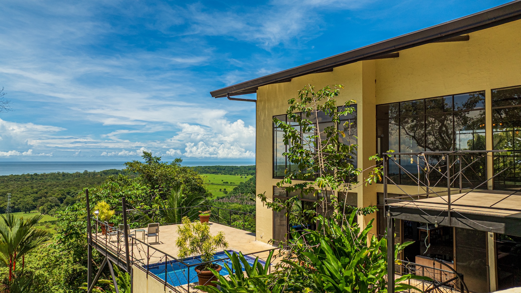 LUXURY RESIDENCE 3 BEDROOM HOME ON 6 ACRES WITH PACIFIC OCEAN VIEWS, IN MATAPALO