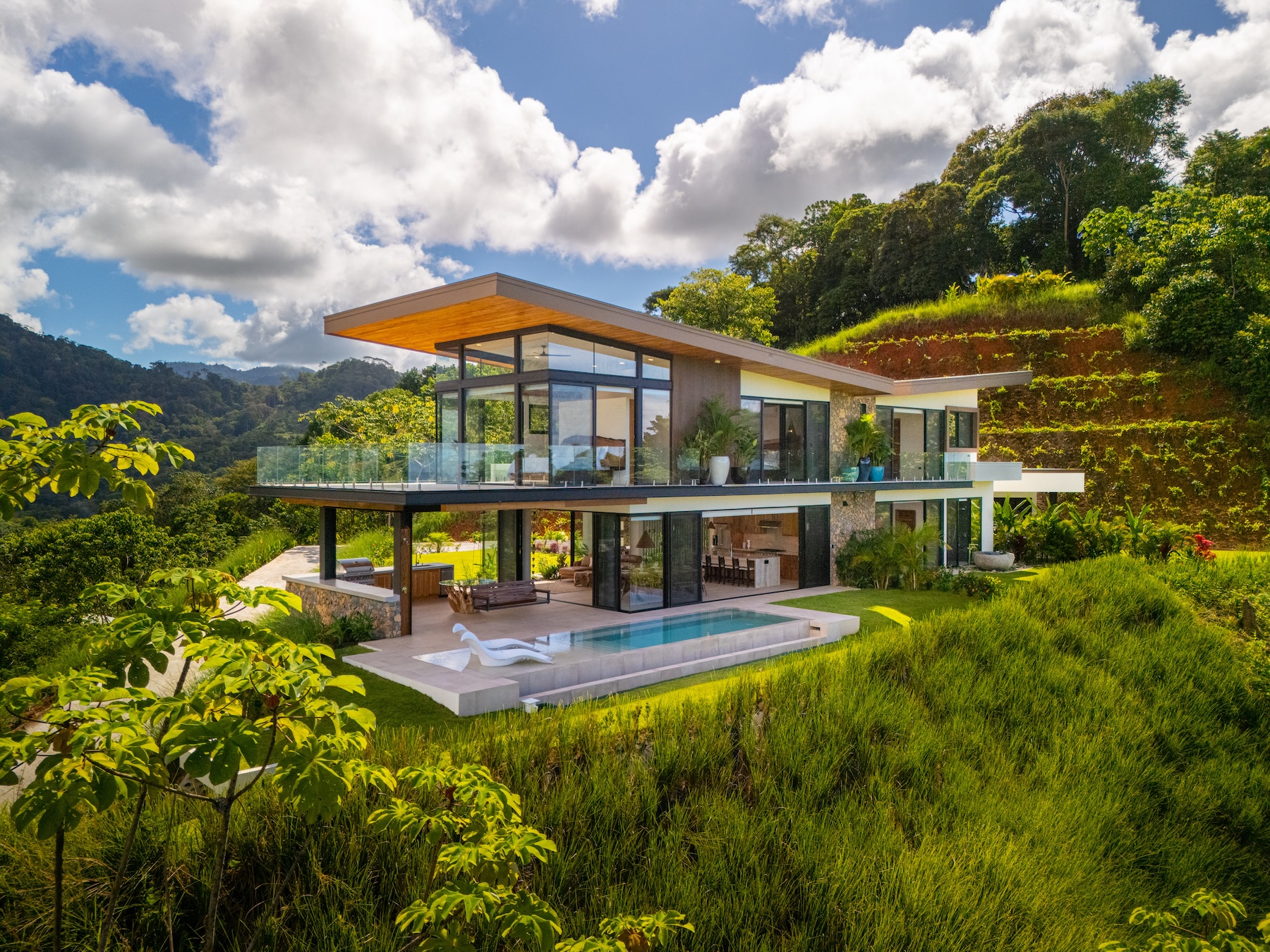 LUXURY HOME WITH OCEAN VIEWS, SOLAR POWER, AND CONTEMPORARY DESIGN, IN OJOCHAL – 1.24 ACRES