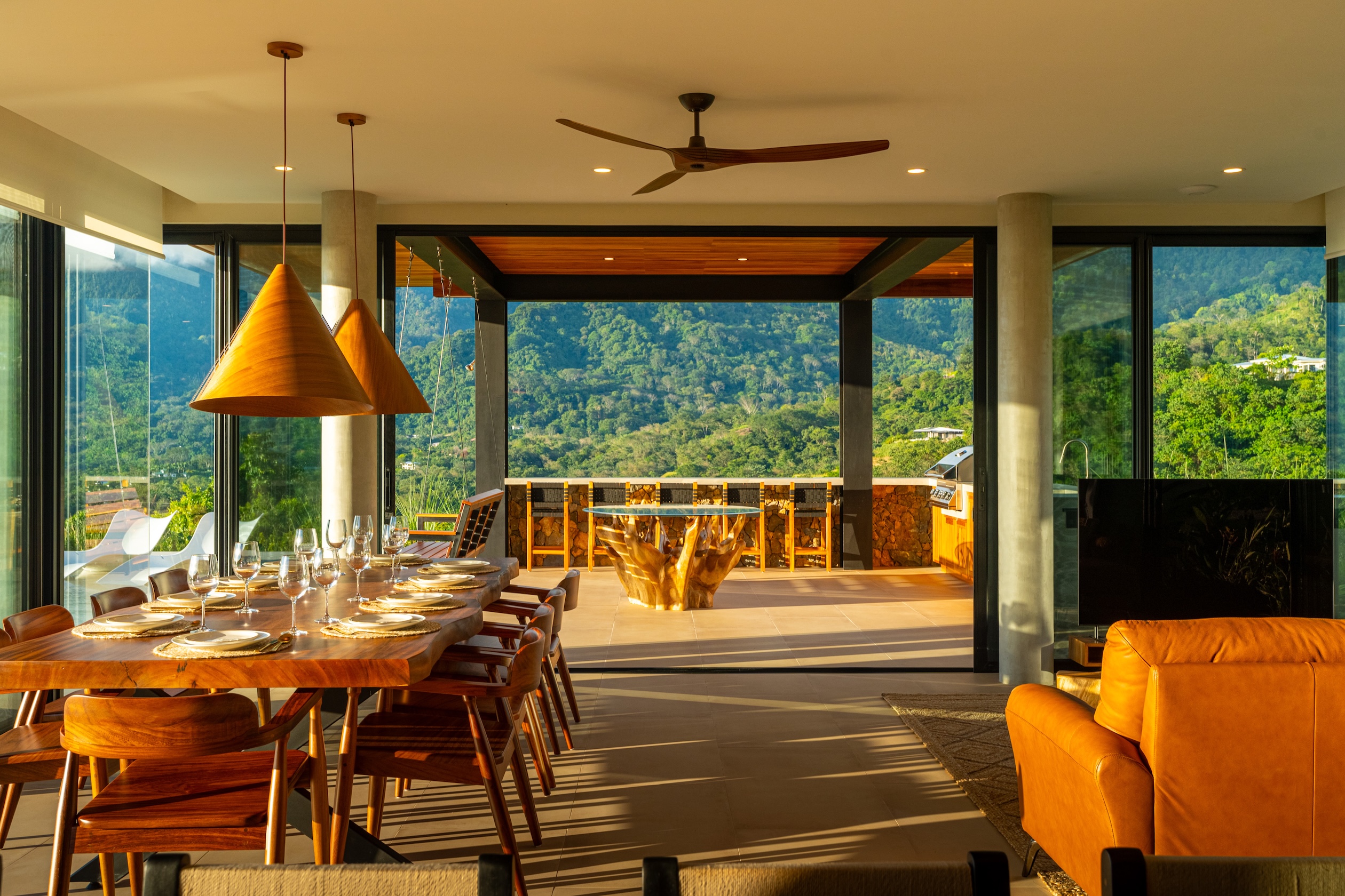 LUXURY HOME WITH OCEAN VIEWS, SOLAR POWER, AND CONTEMPORARY DESIGN, IN OJOCHAL – 1.24 ACRES