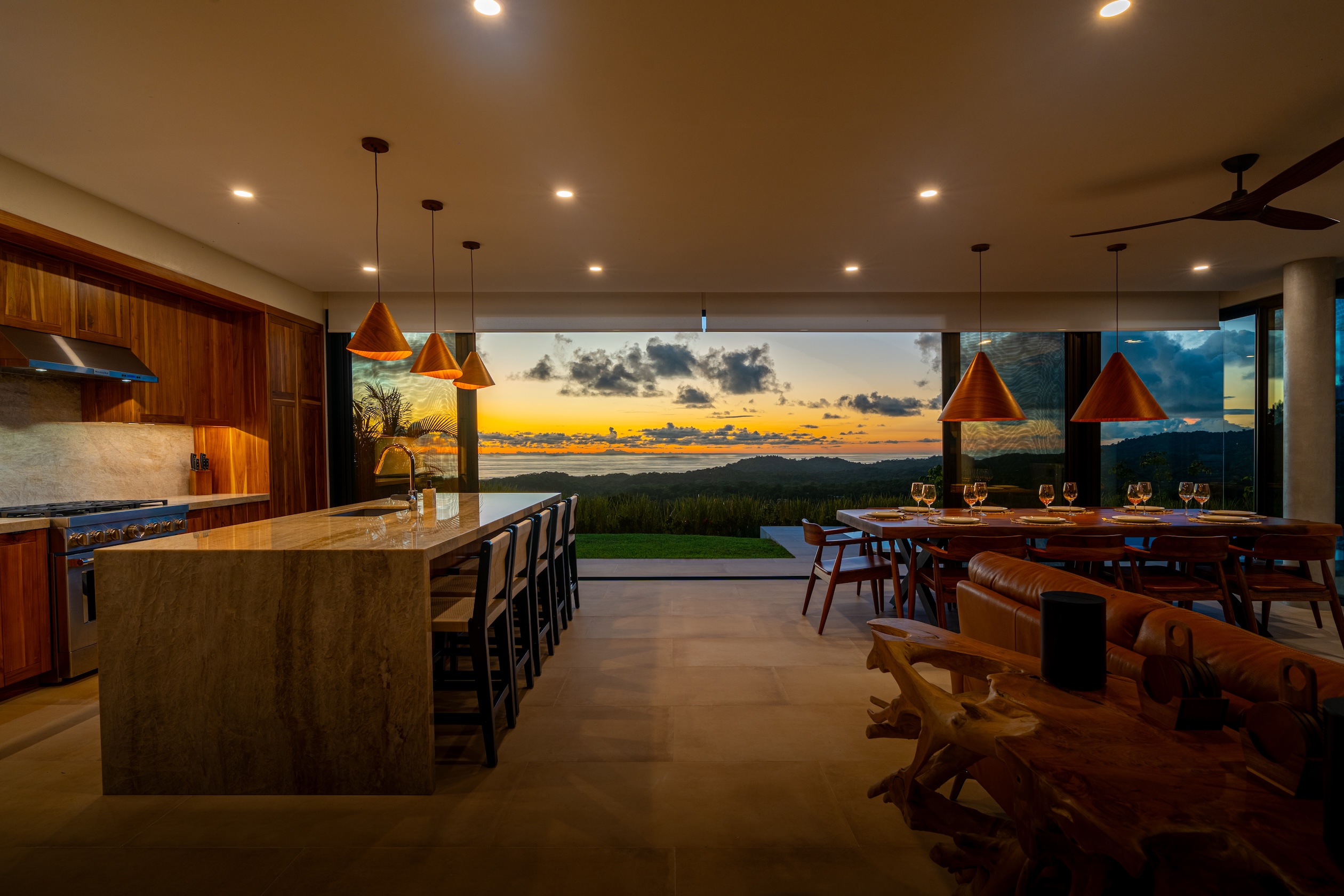 LUXURY HOME WITH OCEAN VIEWS, SOLAR POWER, AND CONTEMPORARY DESIGN, IN OJOCHAL – 1.24 ACRES
