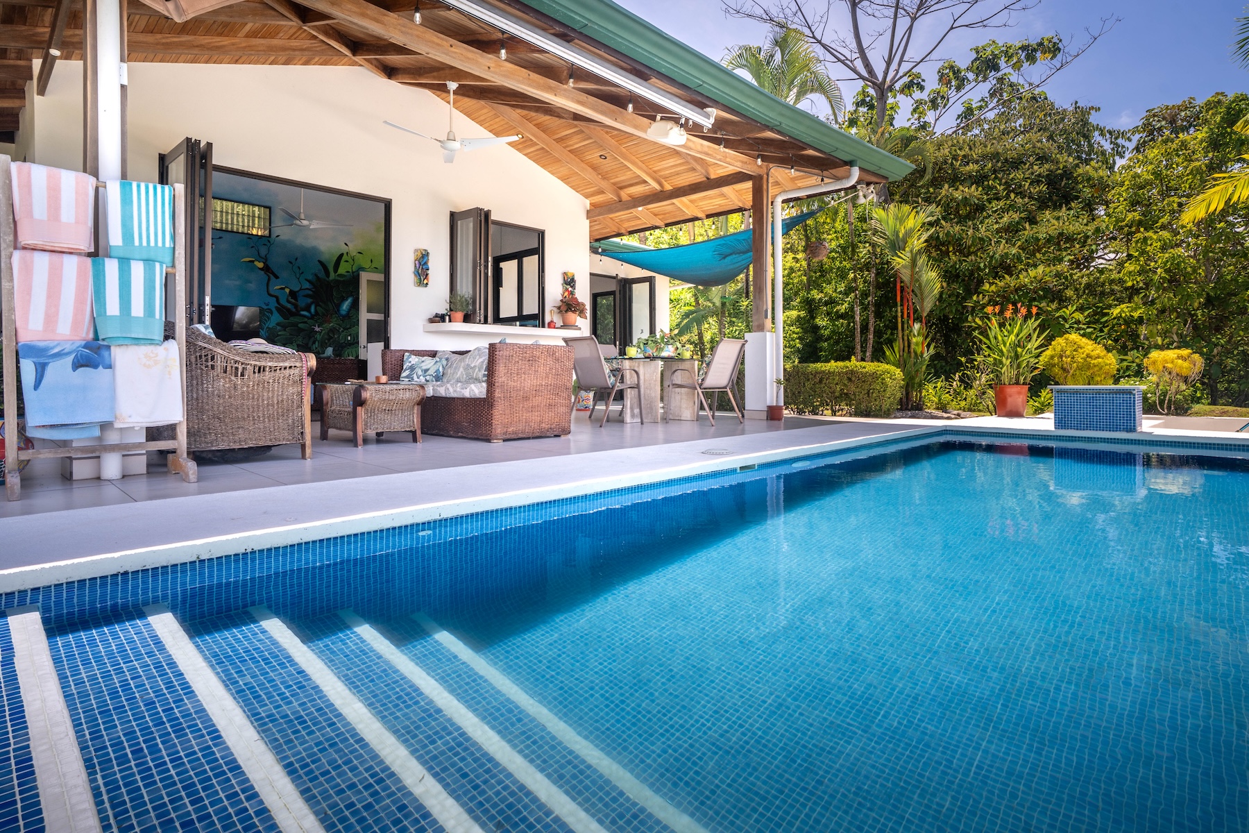 TROPICAL HOME WITH PRIVATE POOL, OCEAN AND MOUNTAIN VIEWS, IN OJOCHAL – 0.80 ACRES