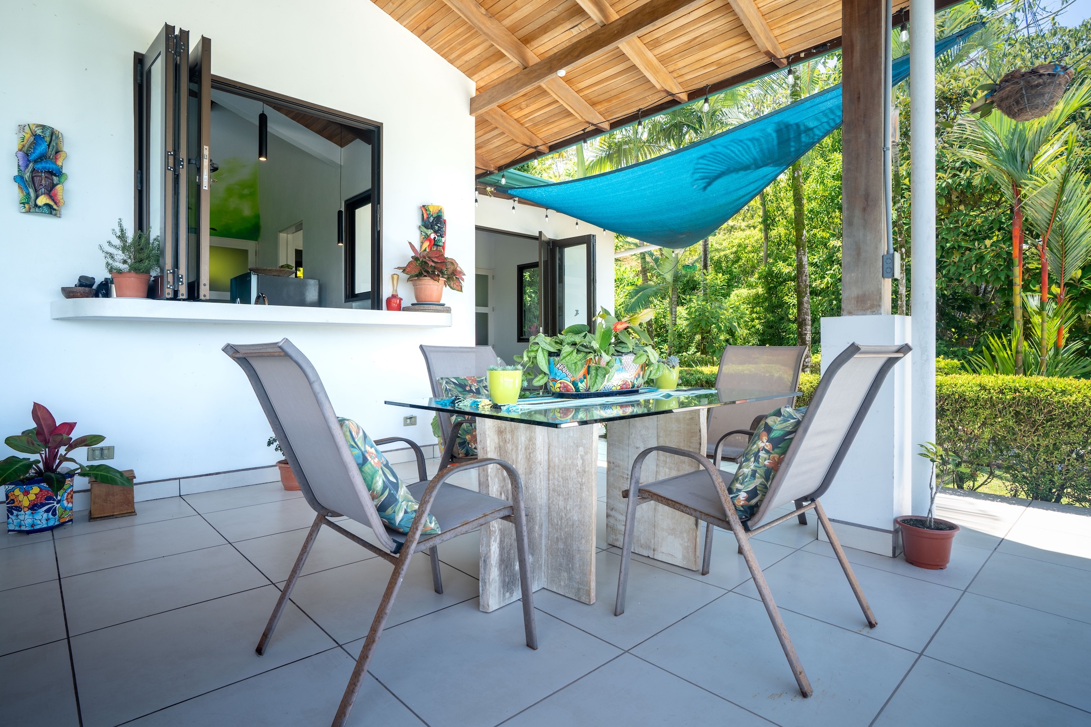 TROPICAL HOME WITH PRIVATE POOL, OCEAN AND MOUNTAIN VIEWS, IN OJOCHAL – 0.80 ACRES