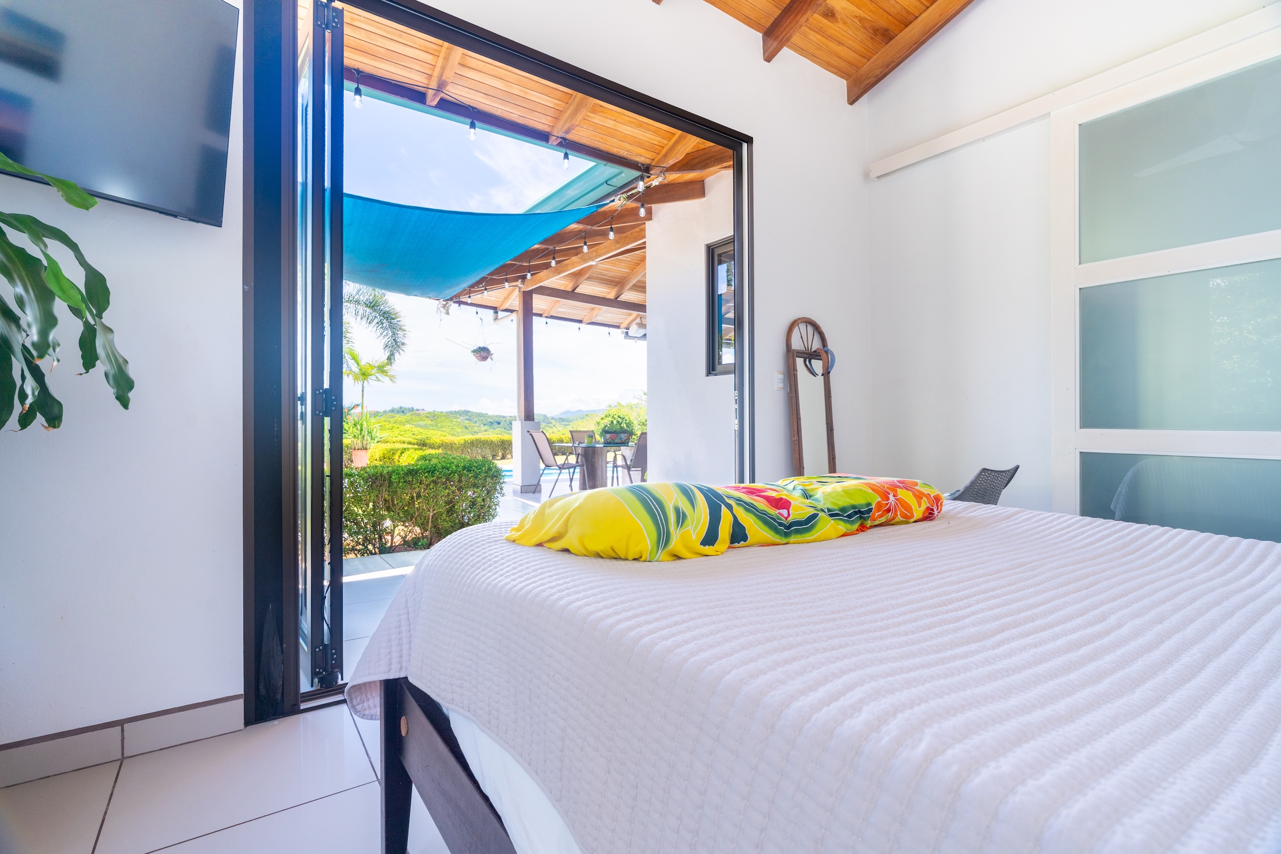 TROPICAL HOME WITH PRIVATE POOL, OCEAN AND MOUNTAIN VIEWS, IN OJOCHAL – 0.80 ACRES