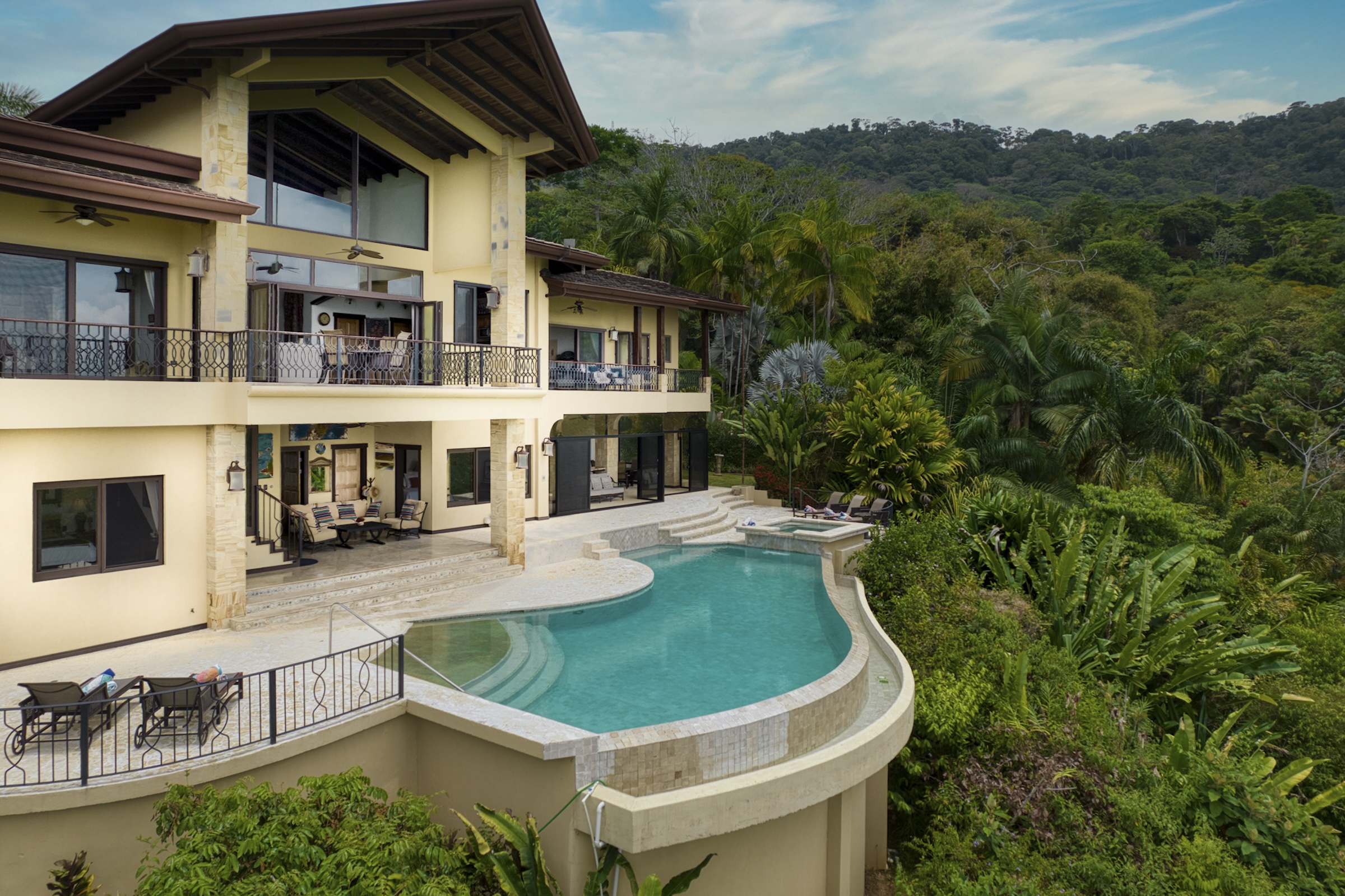 CASA LADERA: EXCLUSIVE ESTATE WITH PANORAMIC PACIFIC VIEWS, IN ESCALERAS – 6.21 ACRES