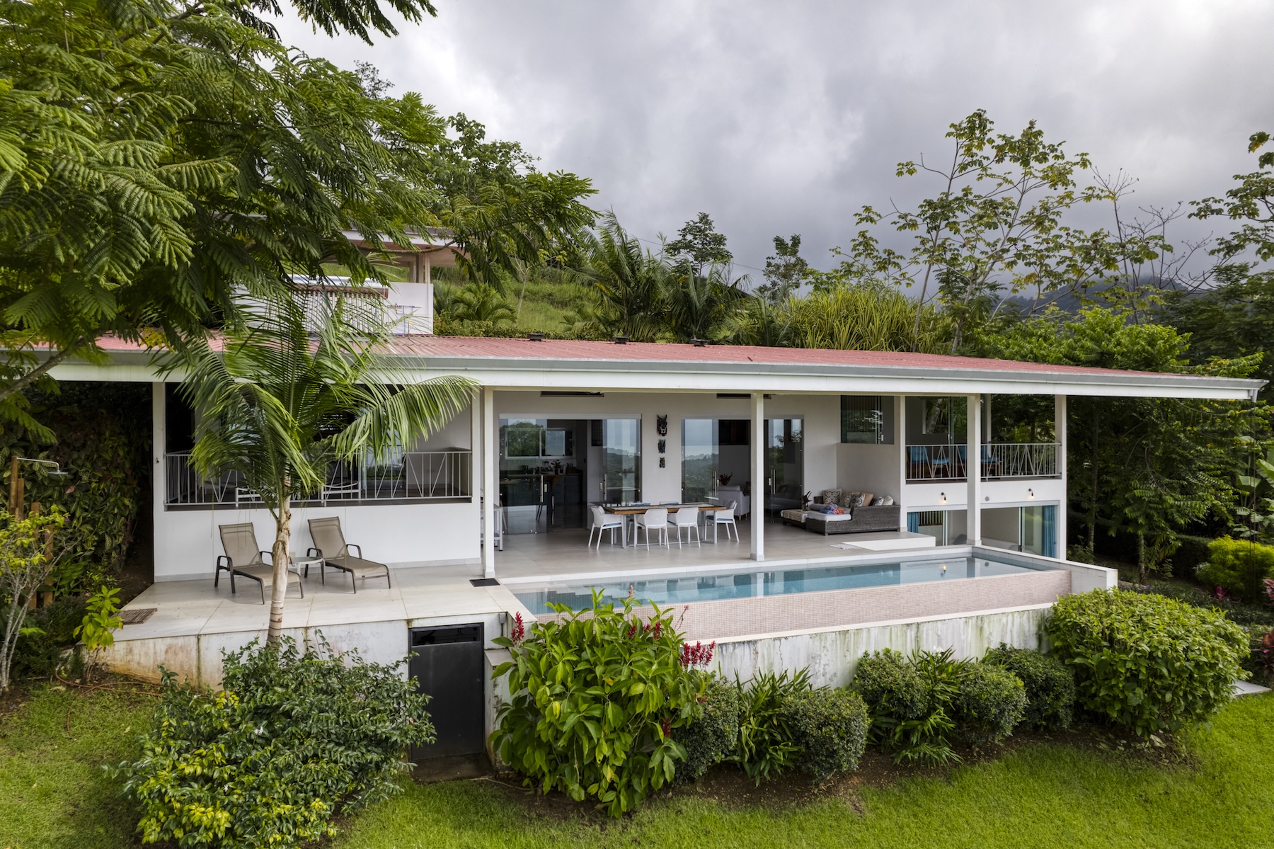 LUXURY VILLA WITH INFINITY POOL, OCEAN VIEWS, AND INVESTMENT POTENTIAL, IN OJOCHAL