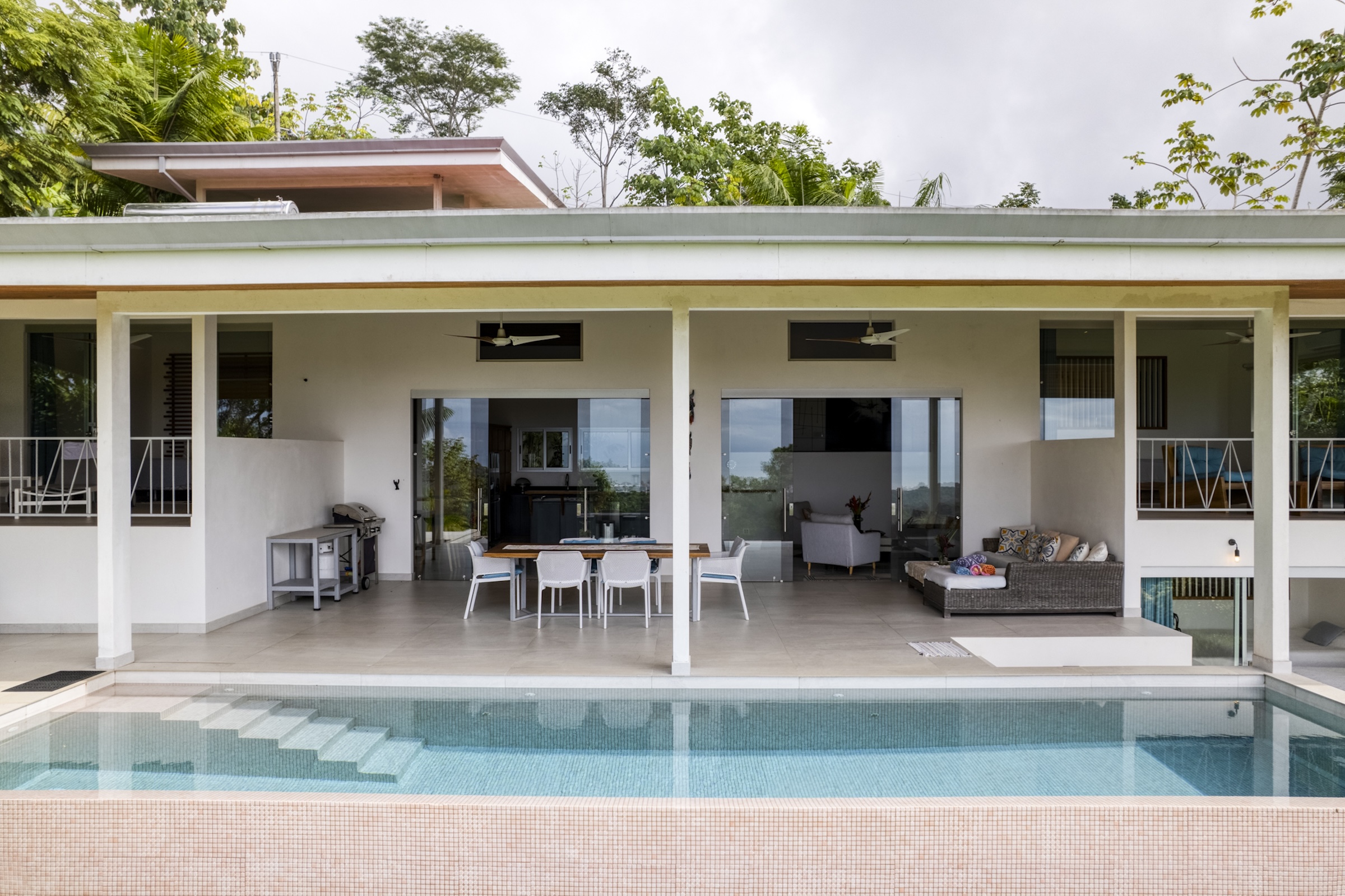 LUXURY VILLA WITH INFINITY POOL, OCEAN VIEWS, AND INVESTMENT POTENTIAL, IN OJOCHAL