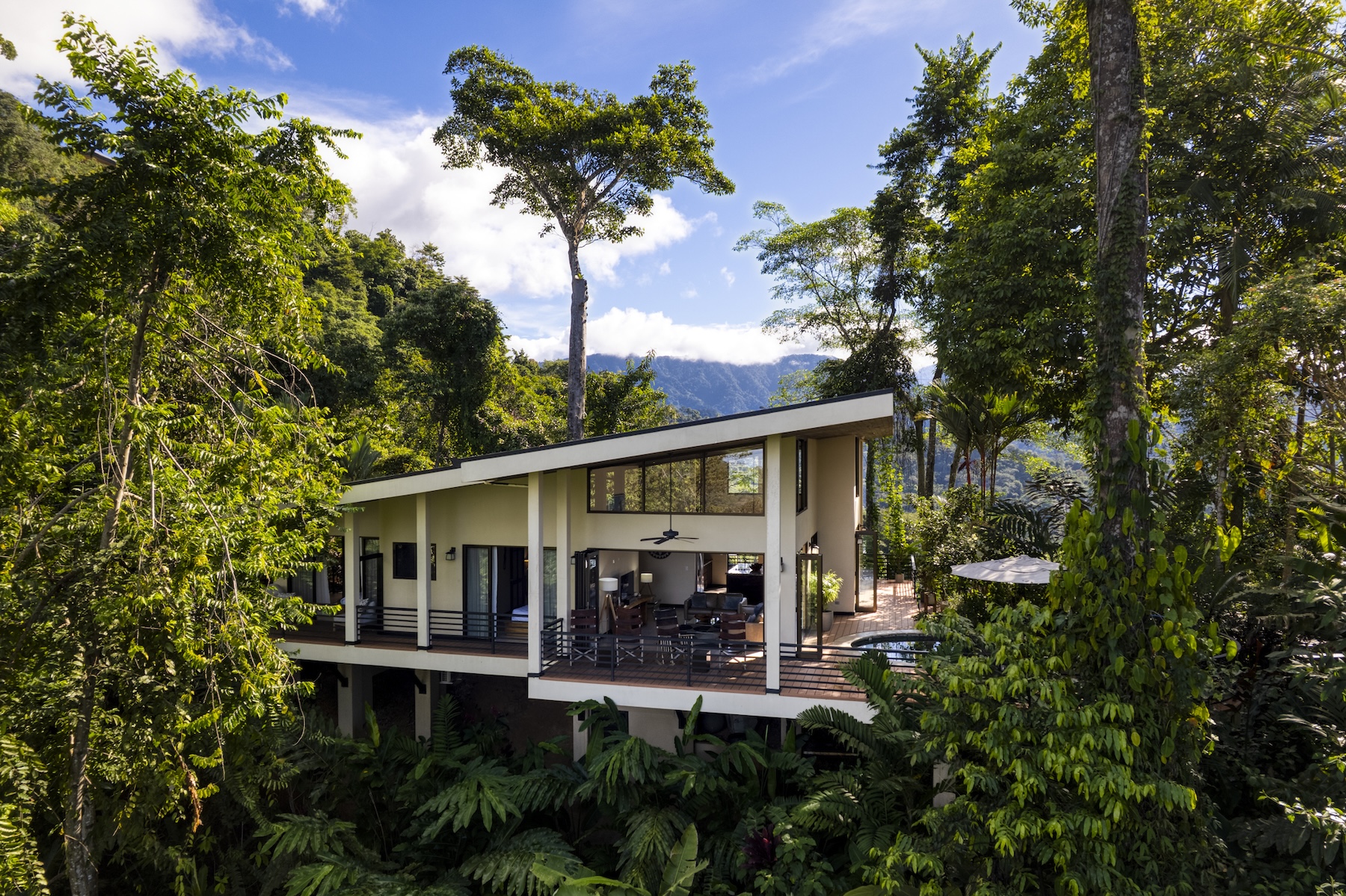 PRIVATE HOME WITH POOL, JUNGLE, AND PANORAMIC PACIFIC VIEWS, IN UVITA – 2.72 ACRES