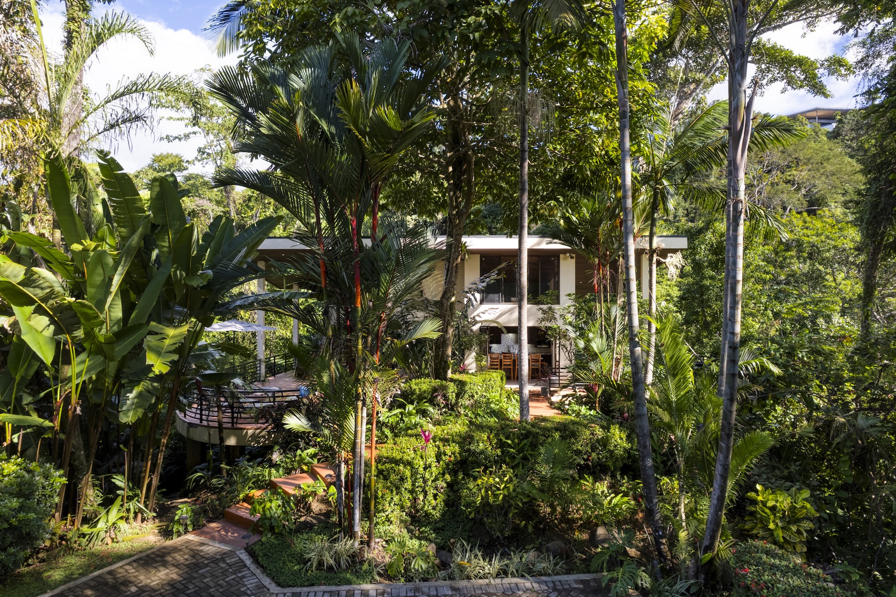 PRIVATE HOME WITH POOL, JUNGLE, AND PANORAMIC PACIFIC VIEWS, IN UVITA – 2.72 ACRES