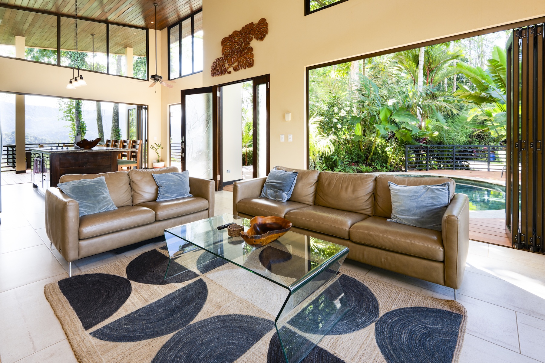 PRIVATE HOME WITH POOL, JUNGLE, AND PANORAMIC PACIFIC VIEWS, IN UVITA – 2.72 ACRES