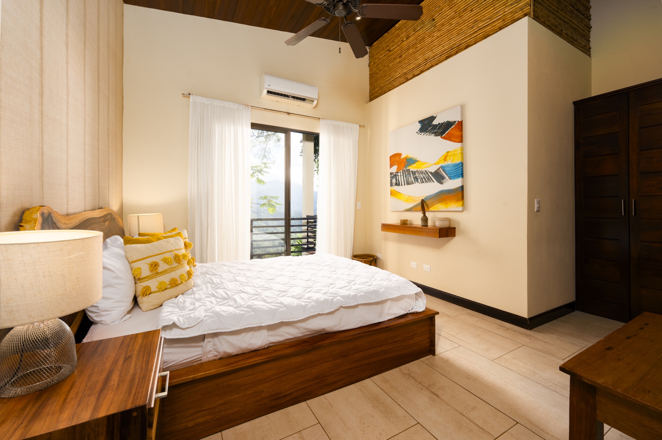 PRIVATE HOME WITH POOL, JUNGLE, AND PANORAMIC PACIFIC VIEWS, IN UVITA – 2.72 ACRES