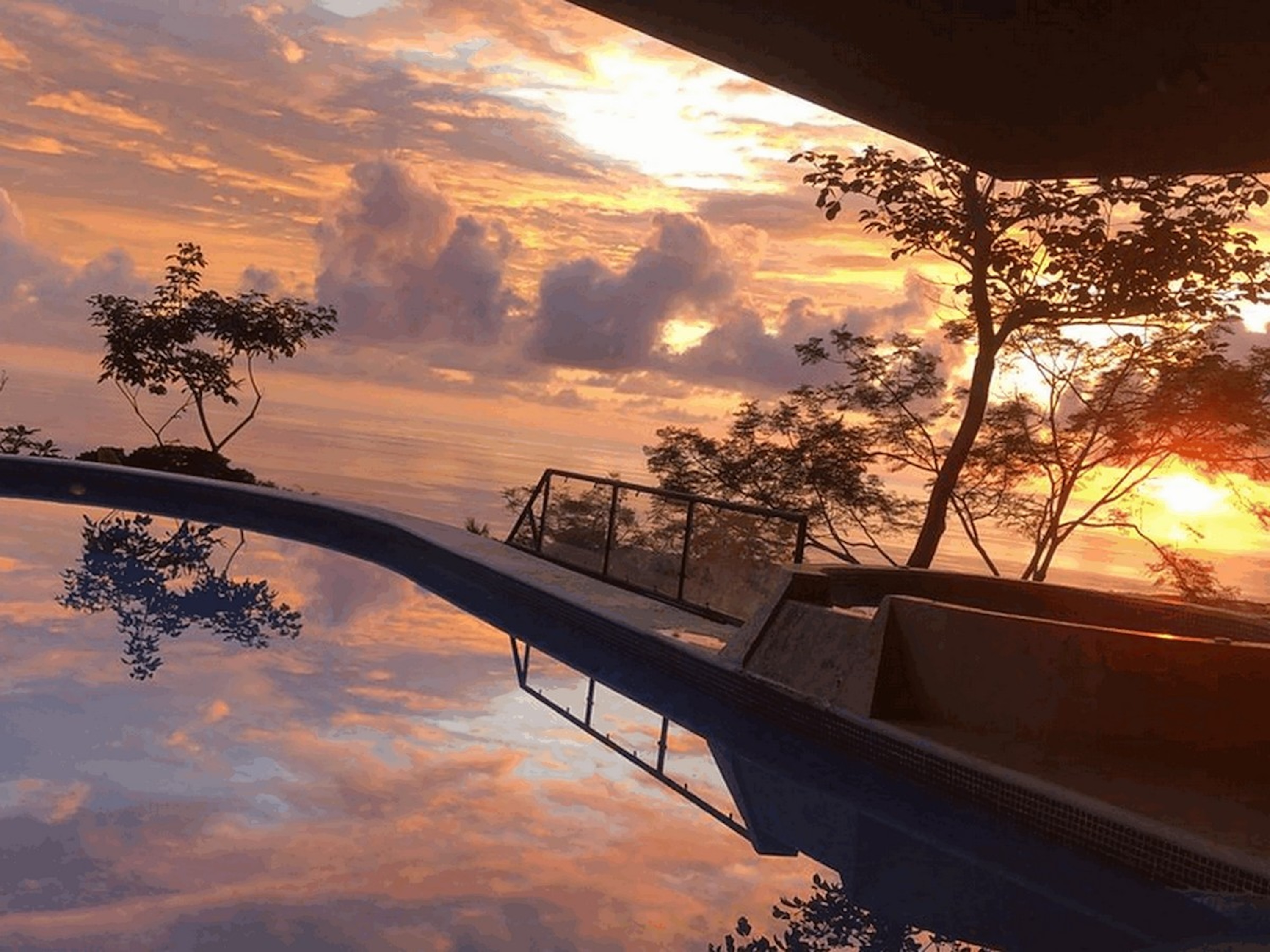 91.2-ACRE PRIVATE ESTATE WITH A MANSION, PANORAMIC OCEAN VIEWS, AND TROPICAL RAINFOREST, IN PLAYA MATAPALO