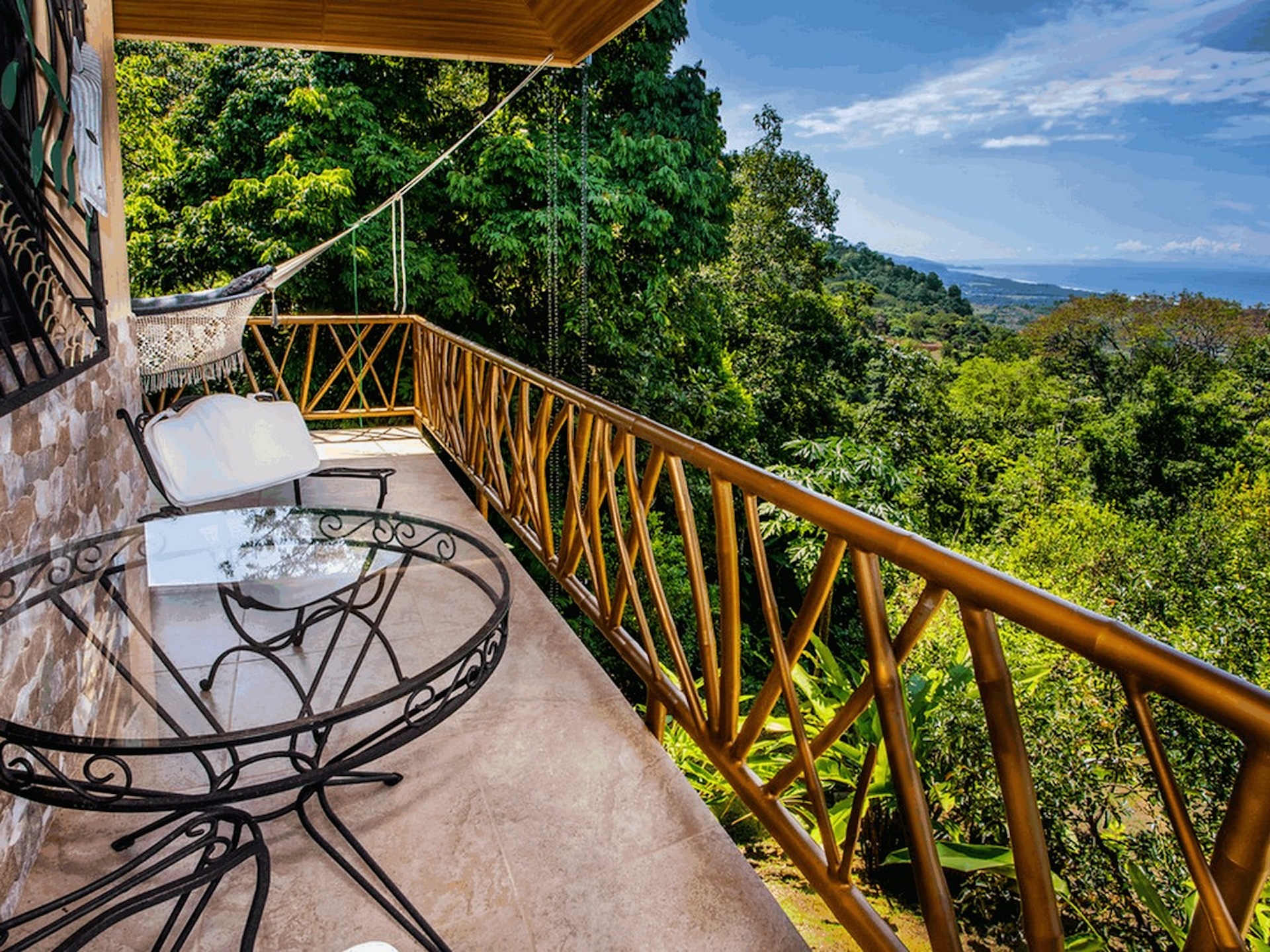 91.2-ACRE PRIVATE ESTATE WITH A MANSION, PANORAMIC OCEAN VIEWS, AND TROPICAL RAINFOREST, IN PLAYA MATAPALO