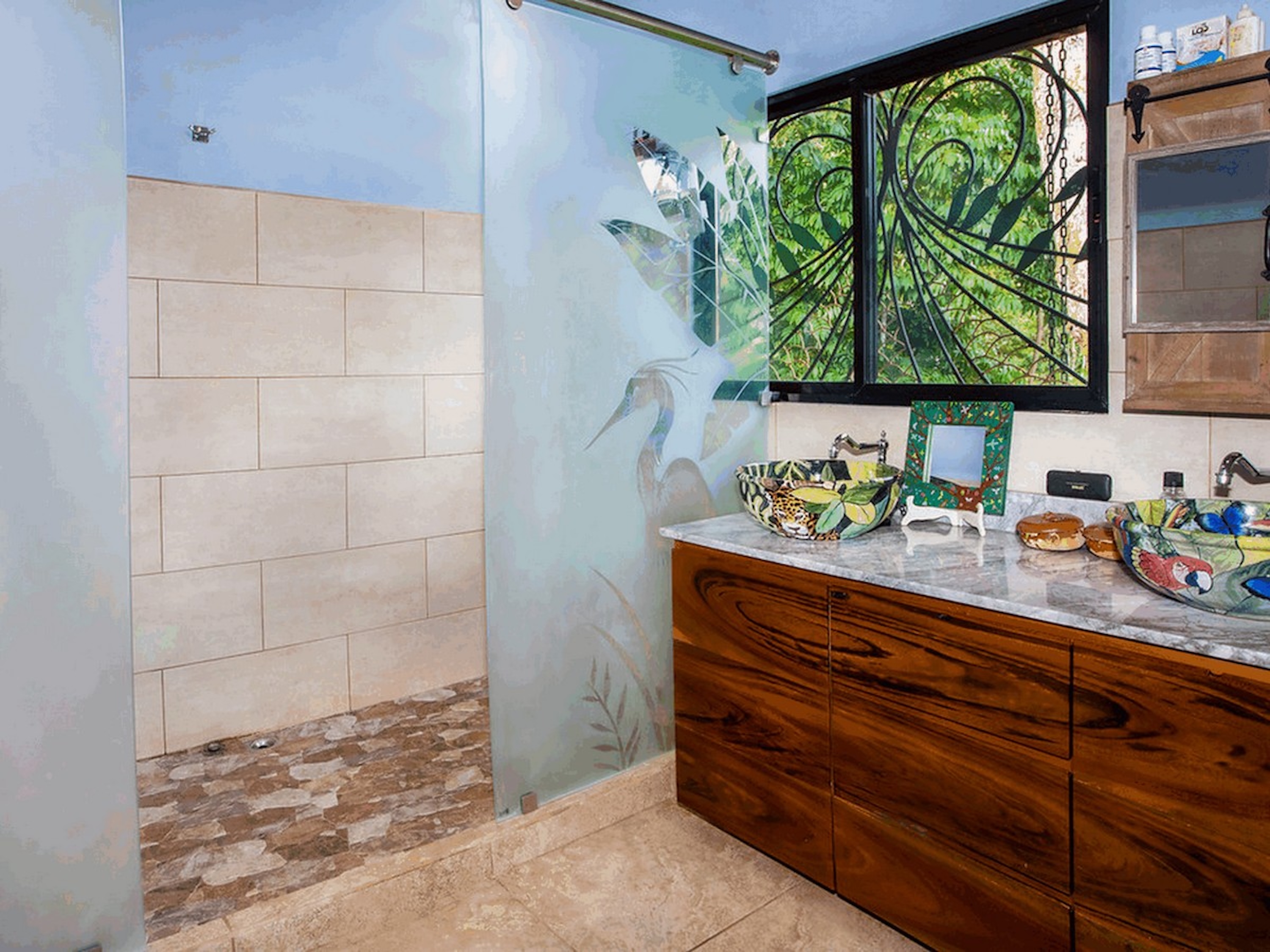 91.2-ACRE PRIVATE ESTATE WITH A MANSION, PANORAMIC OCEAN VIEWS, AND TROPICAL RAINFOREST, IN PLAYA MATAPALO