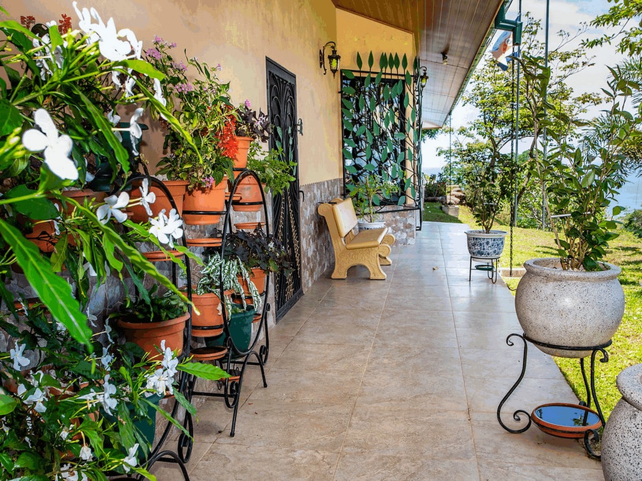 91.2-ACRE PRIVATE ESTATE WITH A MANSION, PANORAMIC OCEAN VIEWS, AND TROPICAL RAINFOREST, IN PLAYA MATAPALO