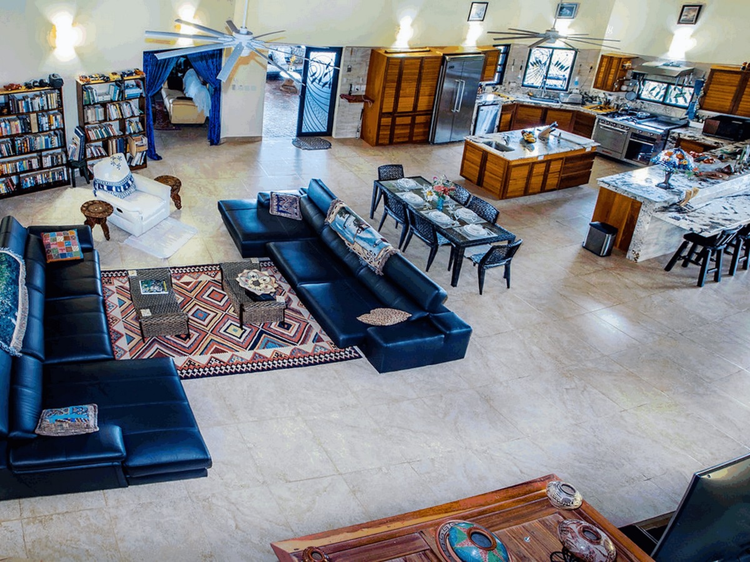 91.2-ACRE PRIVATE ESTATE WITH A MANSION, PANORAMIC OCEAN VIEWS, AND TROPICAL RAINFOREST, IN PLAYA MATAPALO