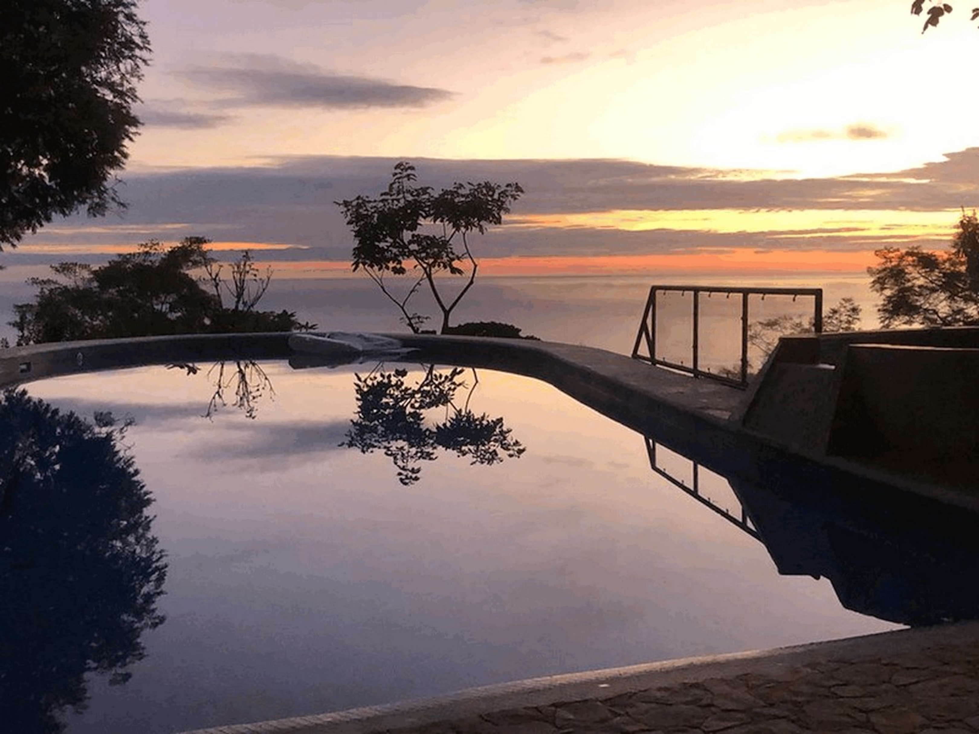 91.2-ACRE PRIVATE ESTATE WITH A MANSION, PANORAMIC OCEAN VIEWS, AND TROPICAL RAINFOREST, IN PLAYA MATAPALO