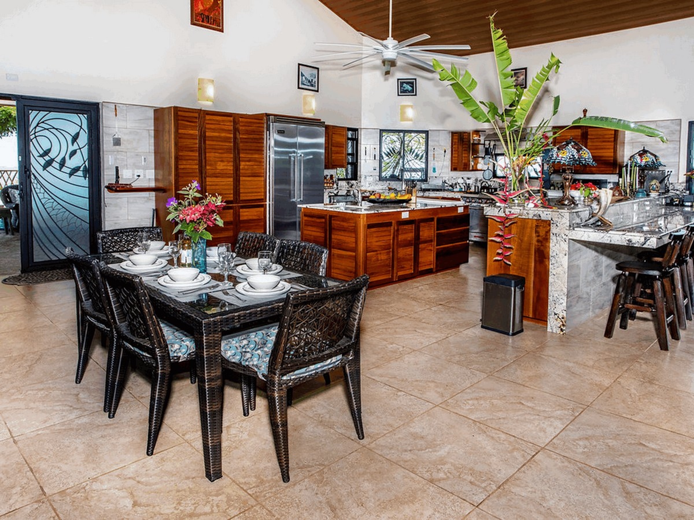 91.2-ACRE PRIVATE ESTATE WITH A MANSION, PANORAMIC OCEAN VIEWS, AND TROPICAL RAINFOREST, IN PLAYA MATAPALO