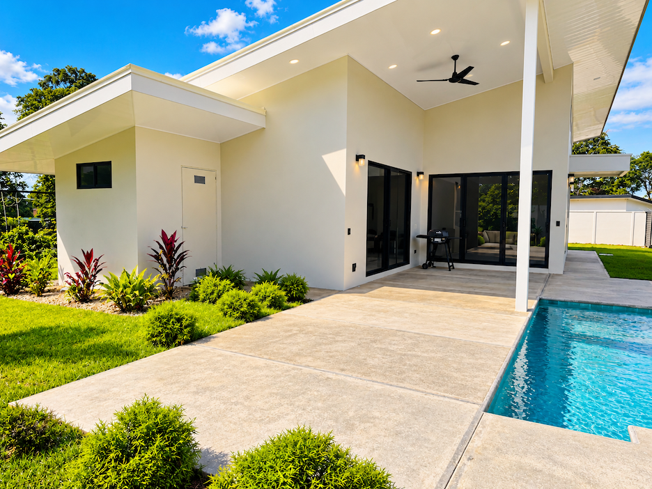 CONTEMPORARY 3-BEDROOM HOME WITH POOL AND TROPICAL GARDENS, IN UVITA – 0.11 ACRES