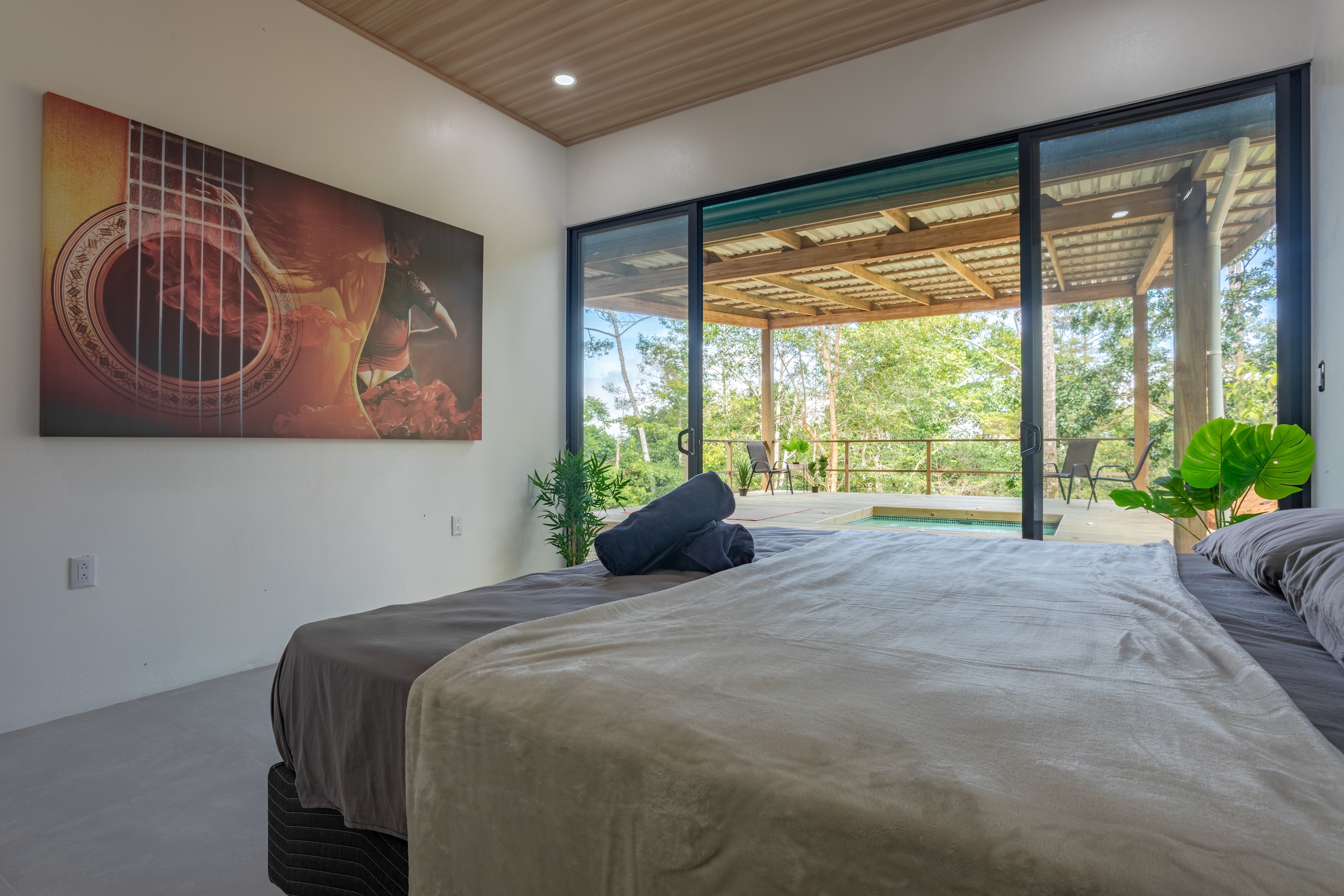 NATURAL RETREAT WITH THREE BEDROOMS IN TINAMASTES WITH A YEAR-ROUND STREAM AND DEVELOPMENT POTENTIAL – 3.5 ACRES