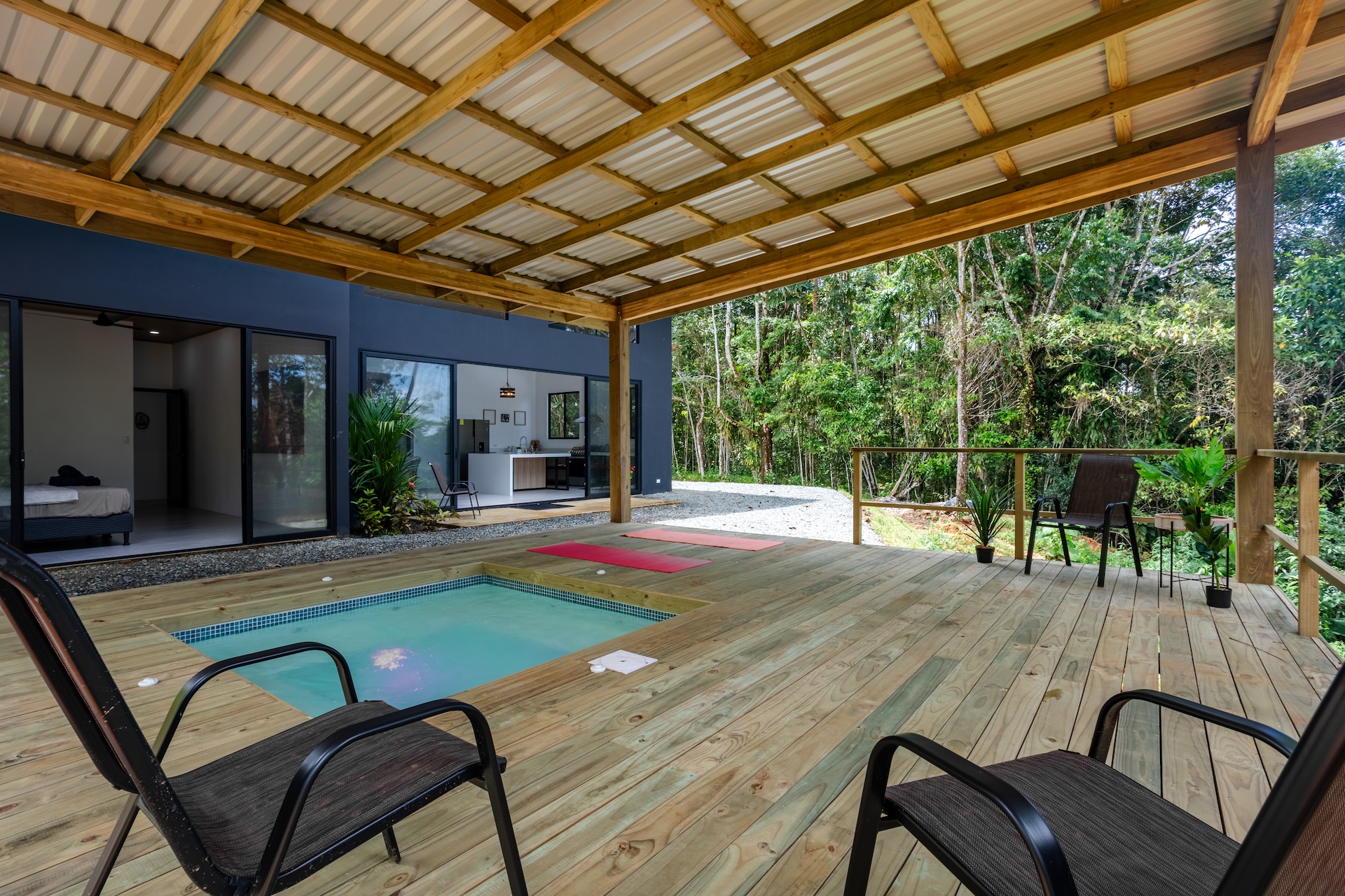 NATURAL RETREAT WITH THREE BEDROOMS IN TINAMASTES WITH A YEAR-ROUND STREAM AND DEVELOPMENT POTENTIAL – 3.5 ACRES