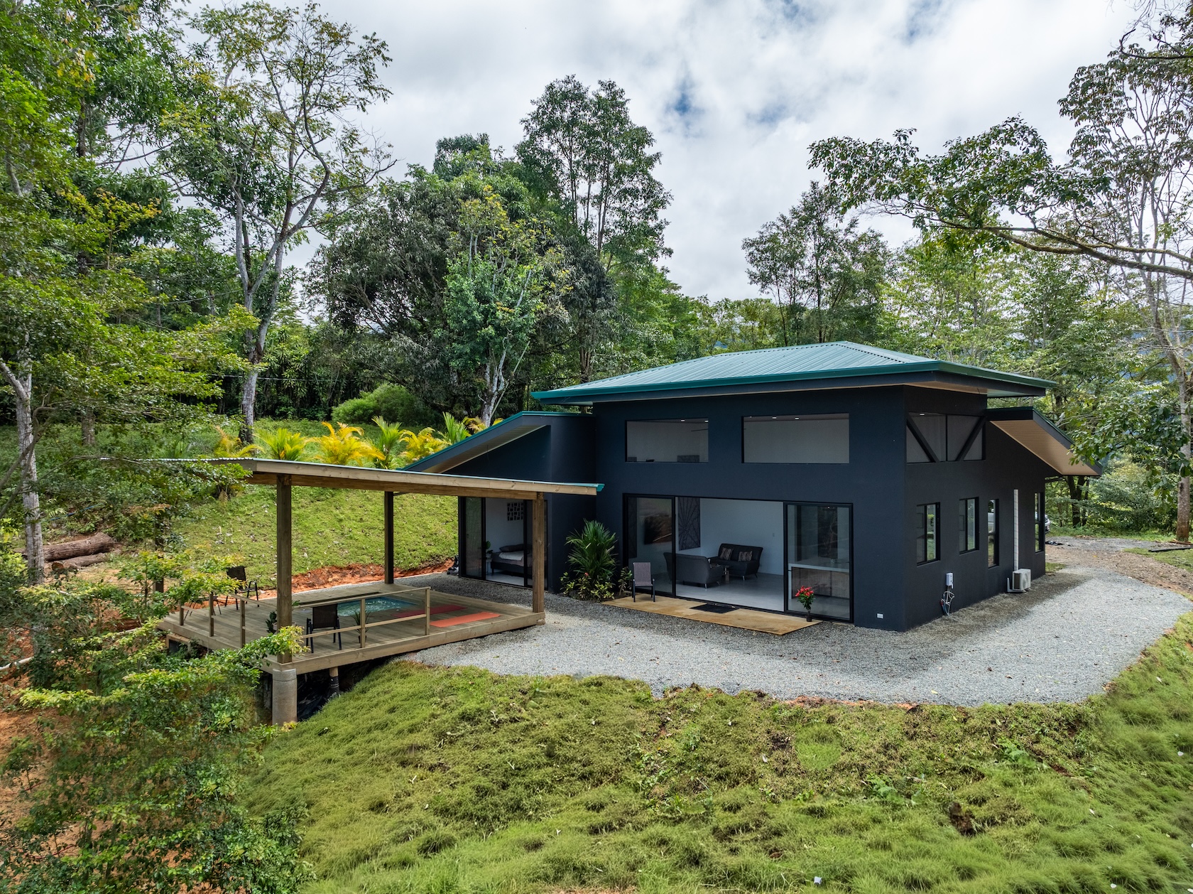 NATURAL RETREAT WITH THREE BEDROOMS IN TINAMASTES WITH A YEAR-ROUND STREAM AND DEVELOPMENT POTENTIAL – 3.5 ACRES