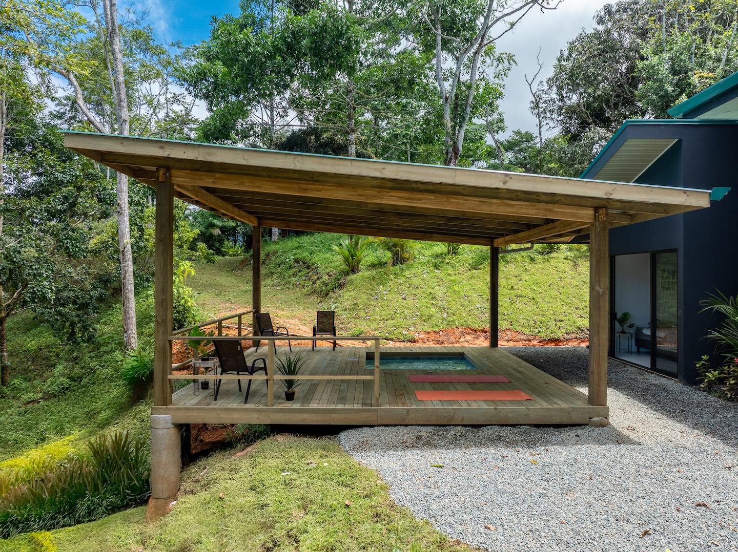 NATURAL RETREAT WITH THREE BEDROOMS IN TINAMASTES WITH A YEAR-ROUND STREAM AND DEVELOPMENT POTENTIAL – 3.5 ACRES