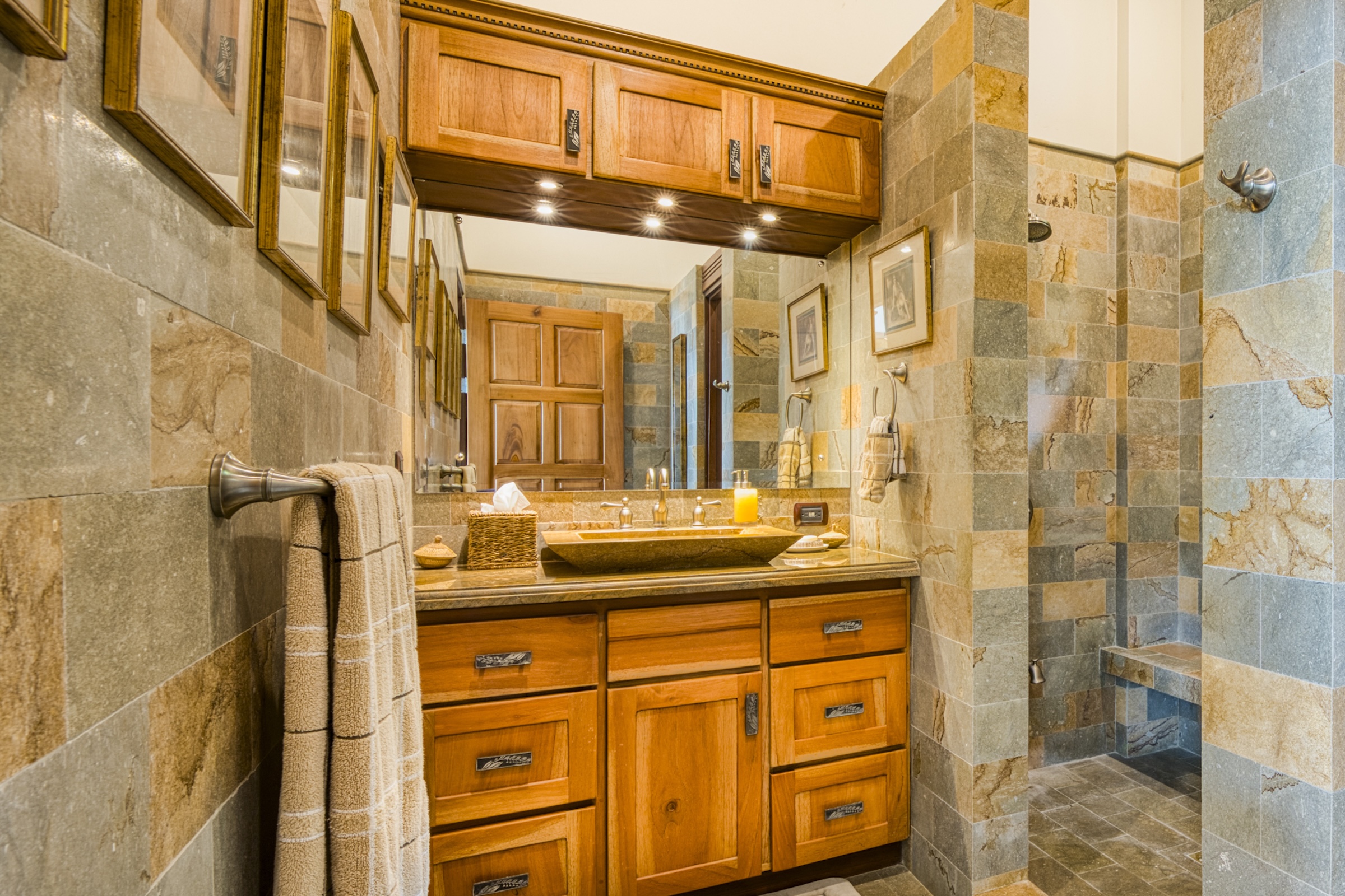 CASA LADERA: EXCLUSIVE ESTATE WITH PANORAMIC PACIFIC VIEWS, IN ESCALERAS – 6.21 ACRES