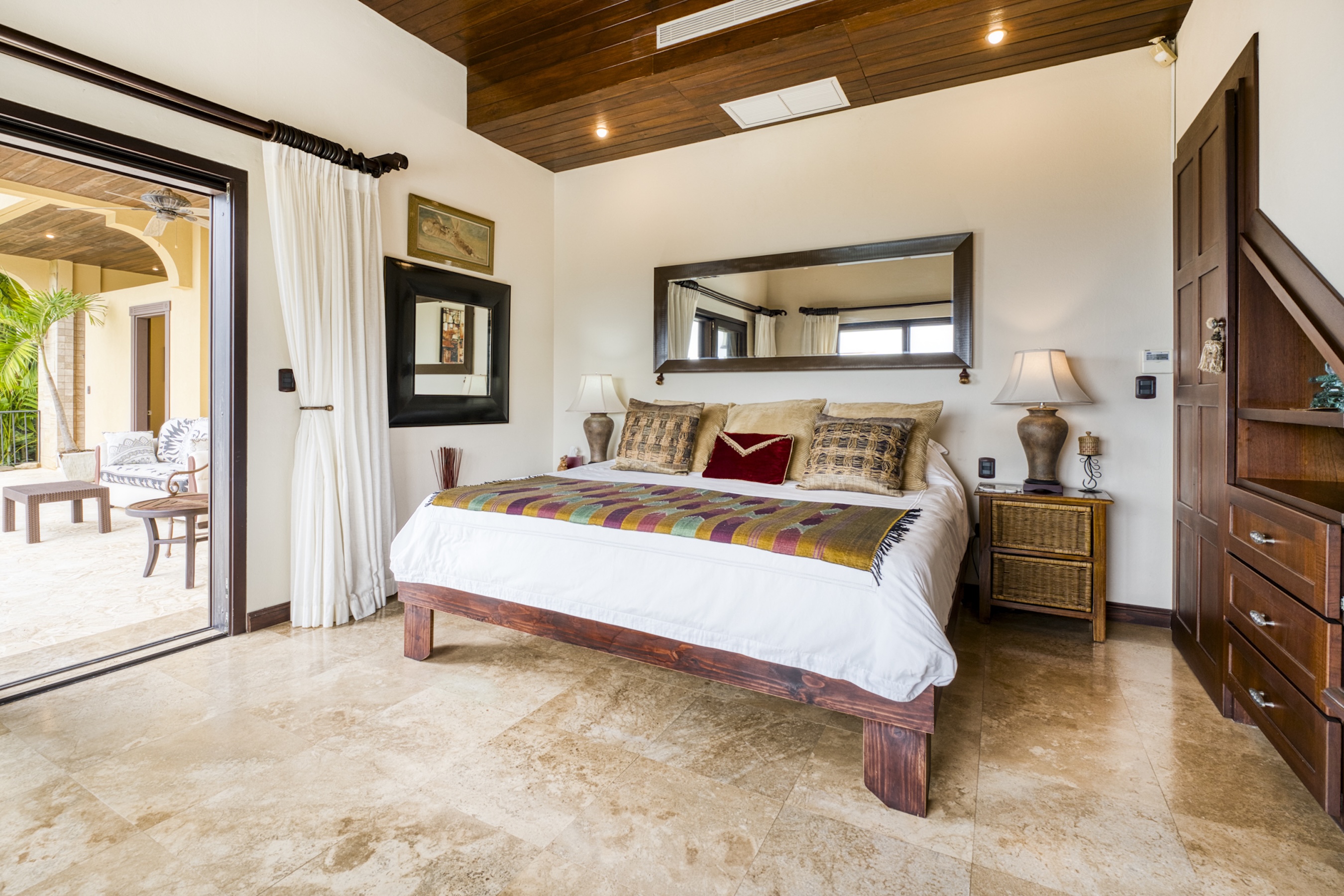 CASA LADERA: EXCLUSIVE ESTATE WITH PANORAMIC PACIFIC VIEWS, IN ESCALERAS – 6.21 ACRES
