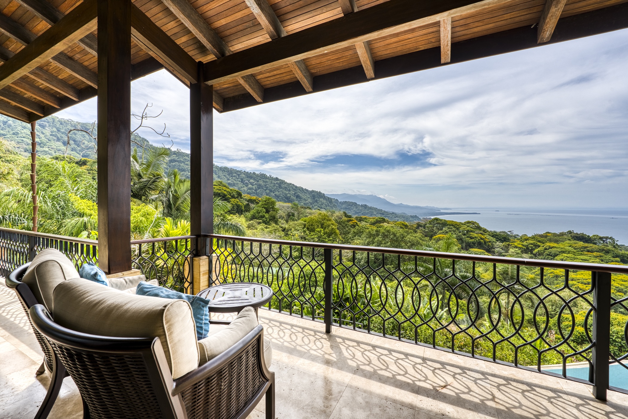 CASA LADERA: EXCLUSIVE ESTATE WITH PANORAMIC PACIFIC VIEWS, IN ESCALERAS – 6.21 ACRES