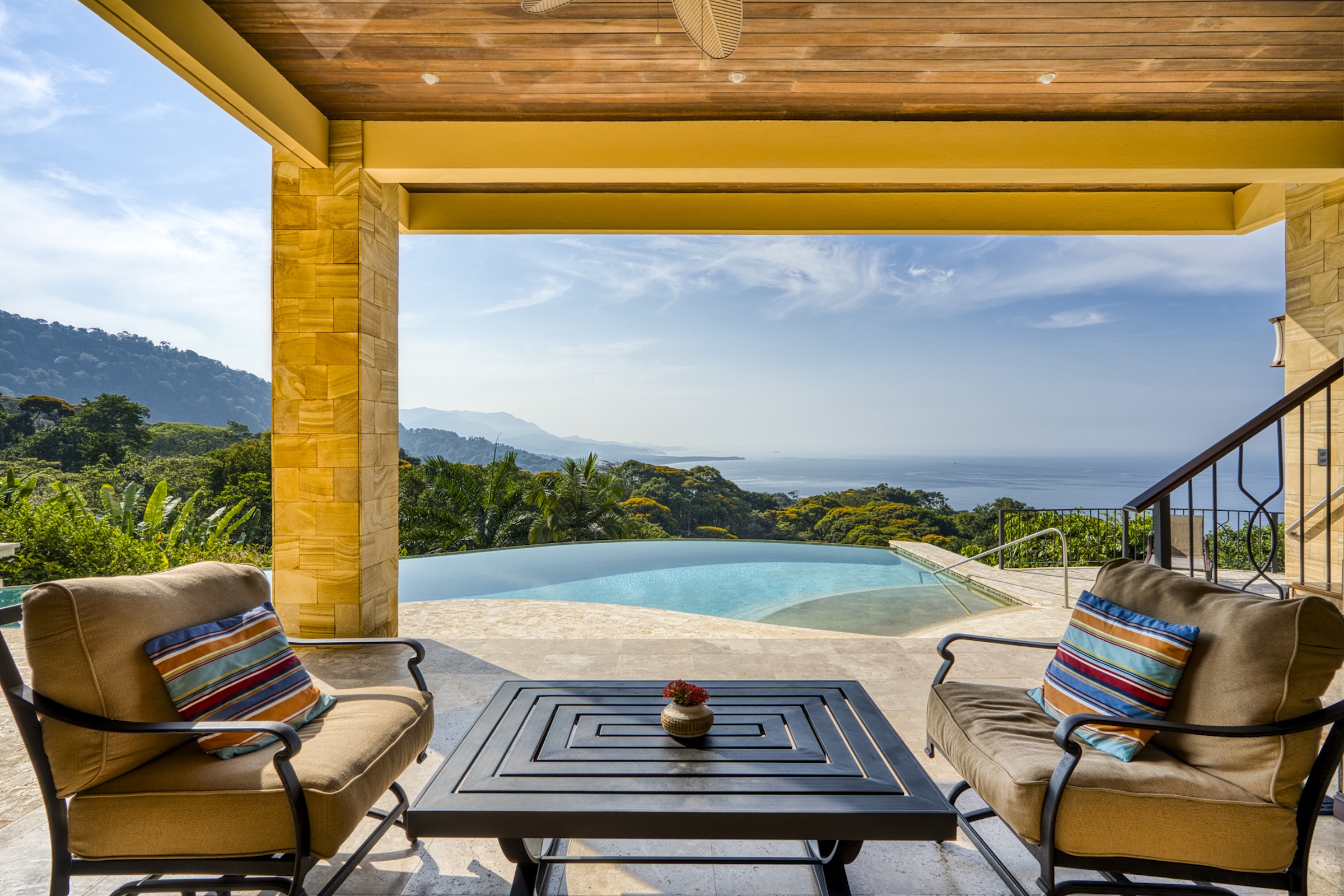 CASA LADERA: EXCLUSIVE ESTATE WITH PANORAMIC PACIFIC VIEWS, IN ESCALERAS – 6.21 ACRES