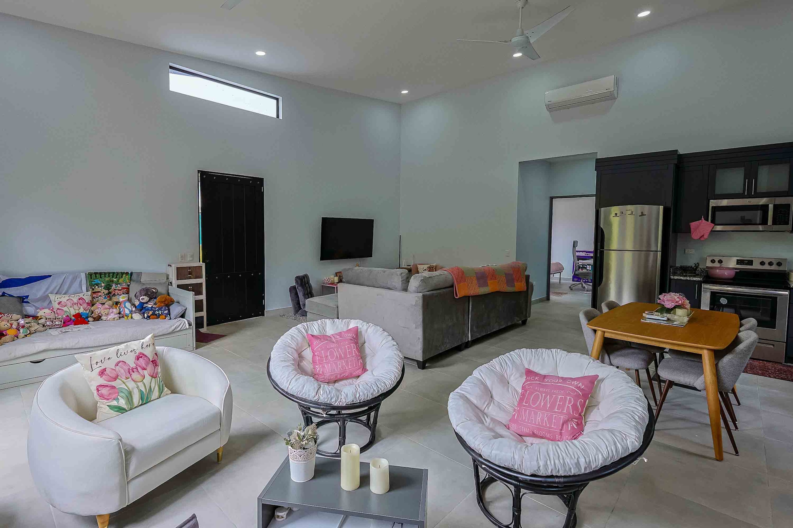 FULLY FURNISHED 2-BEDROOM HOUSE, IN QUEPOS, NEAR MANUEL ANTONIO