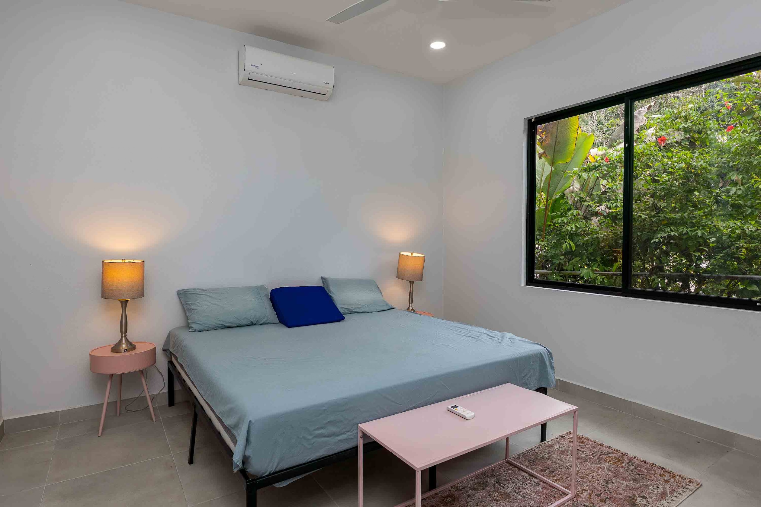 FULLY FURNISHED 2-BEDROOM HOUSE, IN QUEPOS, NEAR MANUEL ANTONIO