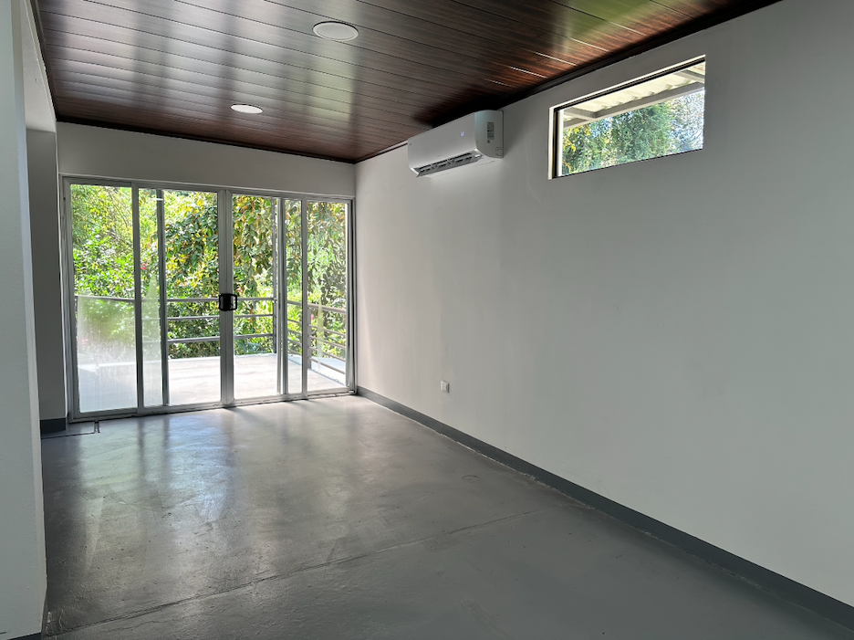 VILLA CAIMITO: EXCLUSIVE 9-BEDROOM PROPERTY WITH PACIFIC VIEWS, IN MANUEL ANTONIO