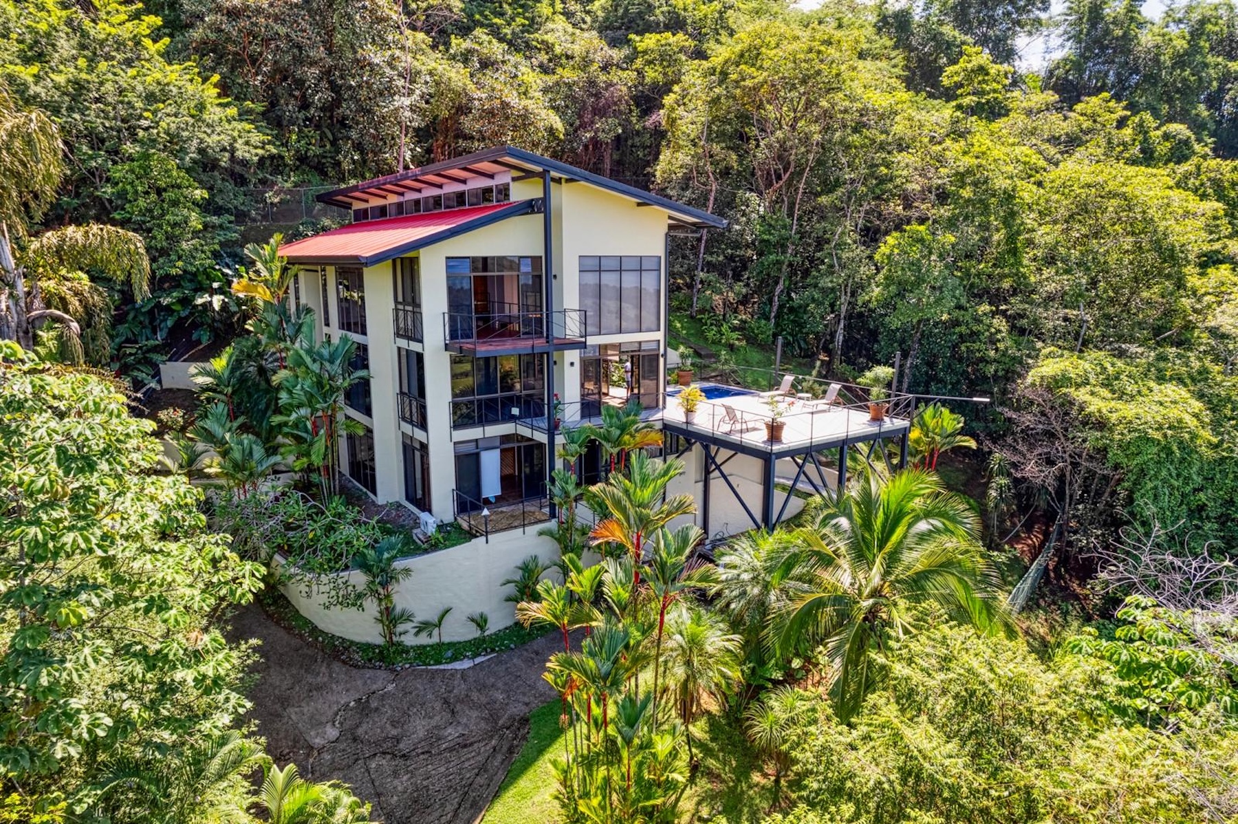 LUXURY RESIDENCE 3 BEDROOM HOME ON 6 ACRES WITH PACIFIC OCEAN VIEWS, IN MATAPALO