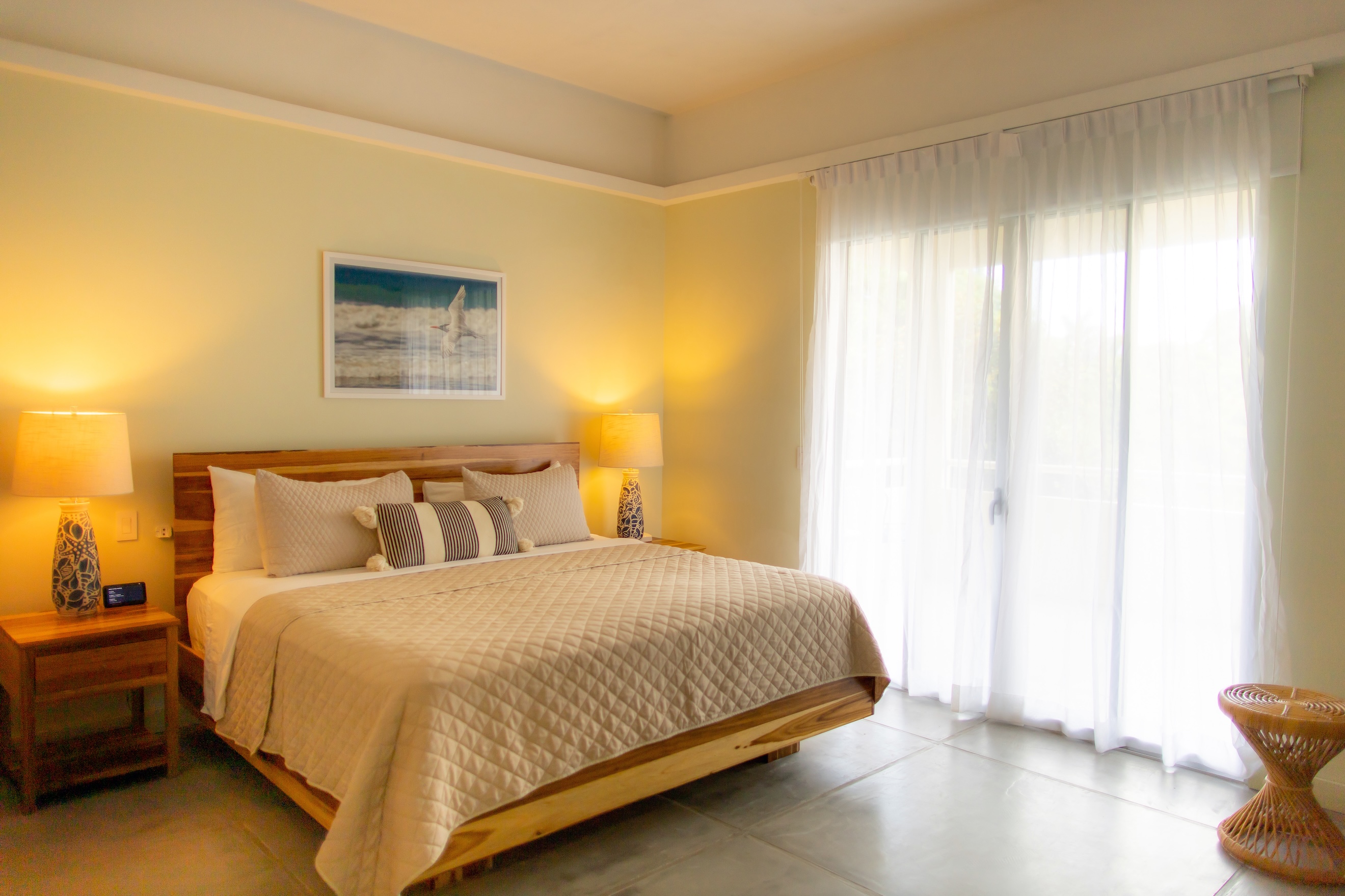 VILLA CAIMITO: EXCLUSIVE 9-BEDROOM PROPERTY WITH PACIFIC VIEWS, IN MANUEL ANTONIO