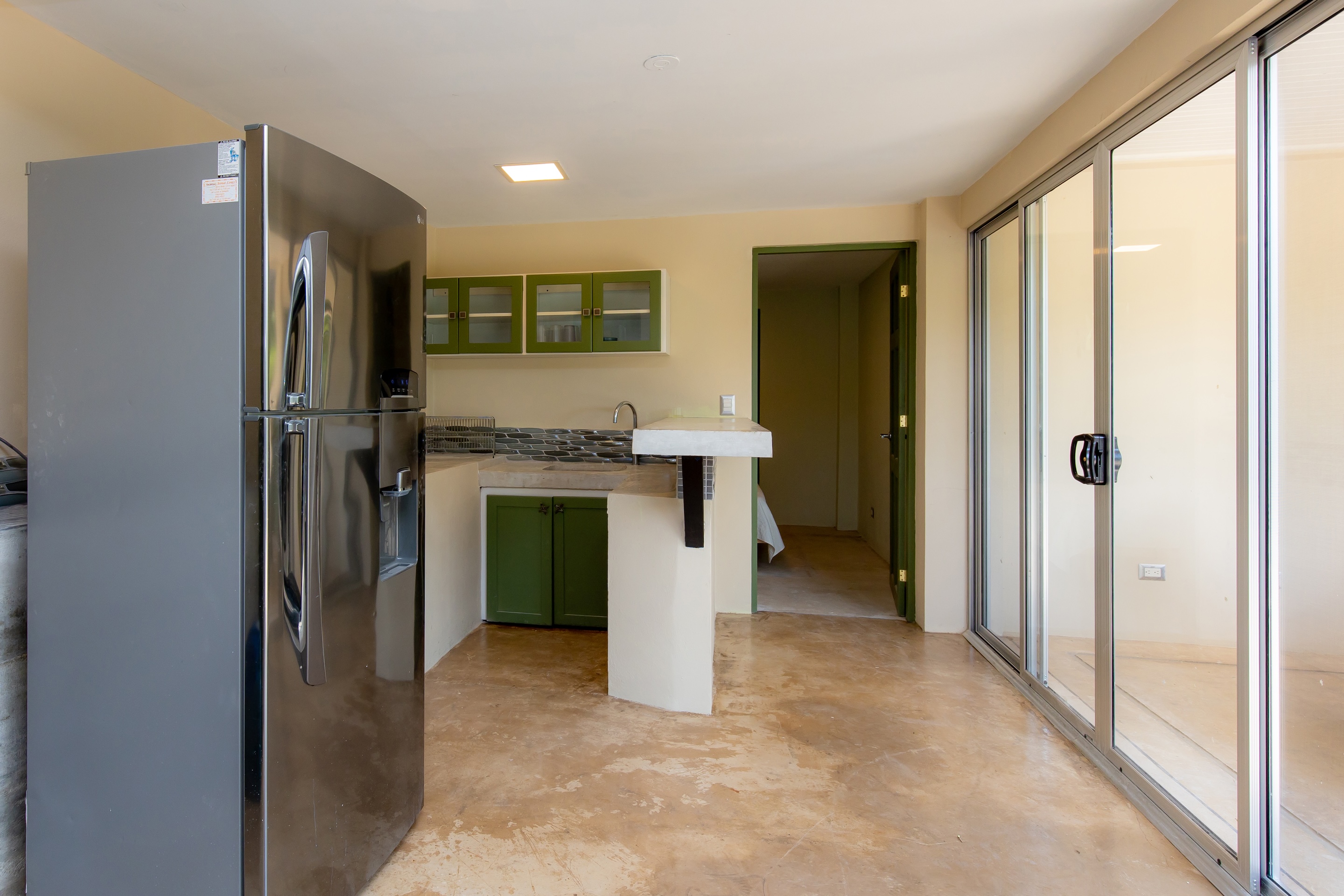 VILLA CAIMITO: EXCLUSIVE 9-BEDROOM PROPERTY WITH PACIFIC VIEWS, IN MANUEL ANTONIO