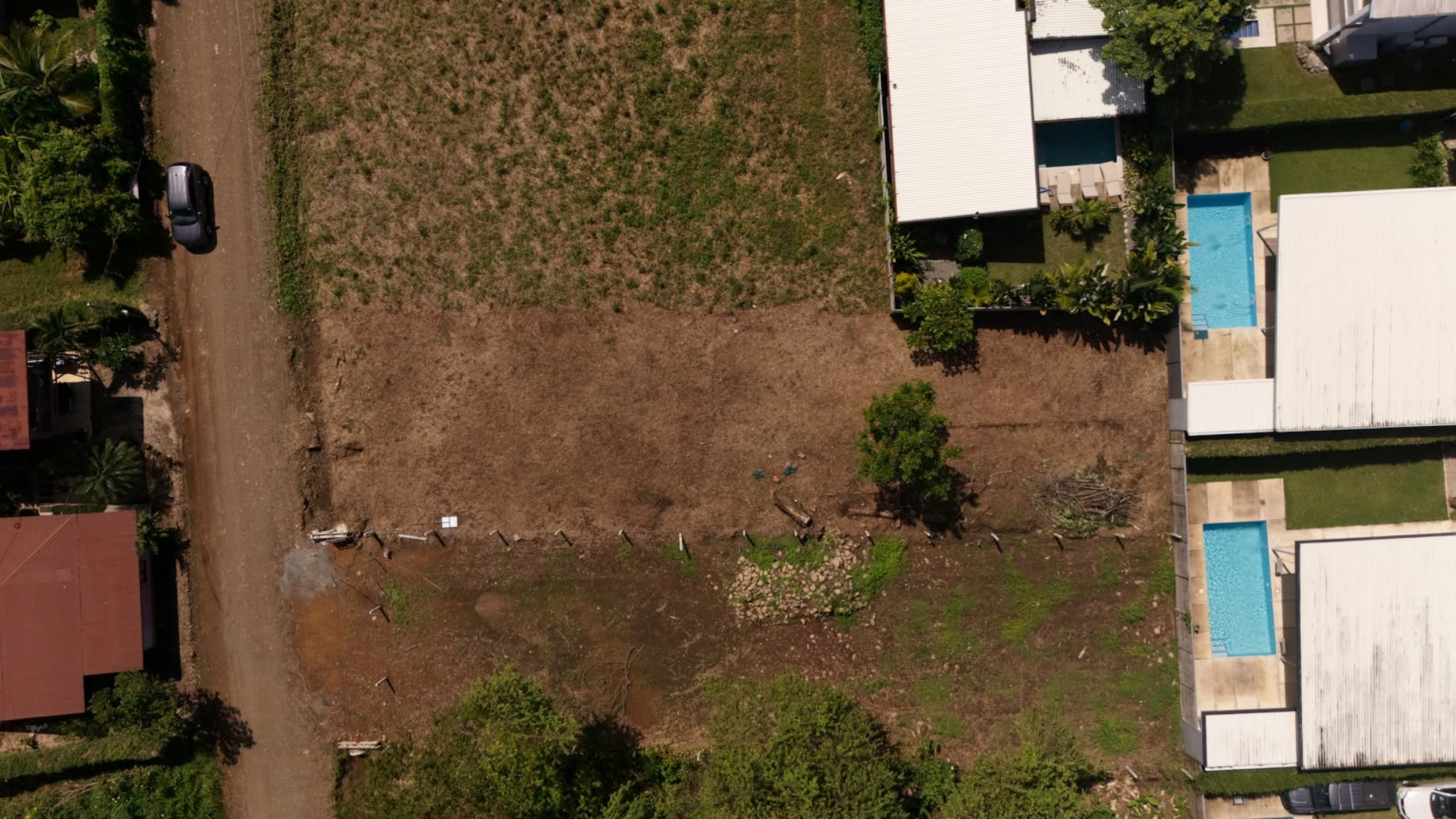 LOT WITH POTENTIAL FOR A HOUSE AND RENTAL APARTMENT, IN UVITA