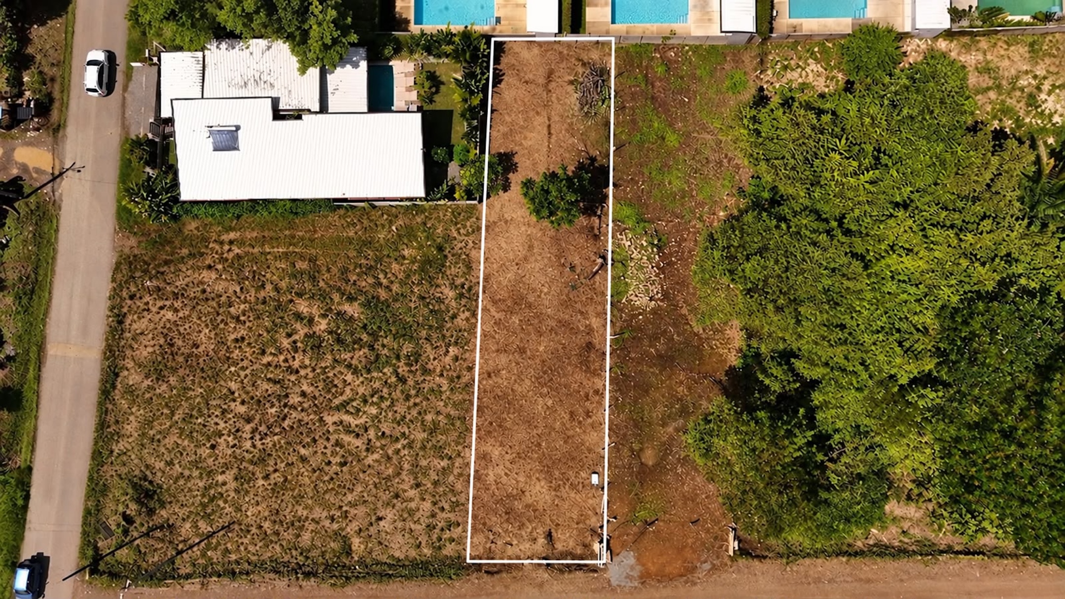 LOT WITH POTENTIAL FOR A HOUSE AND RENTAL APARTMENT, IN UVITA